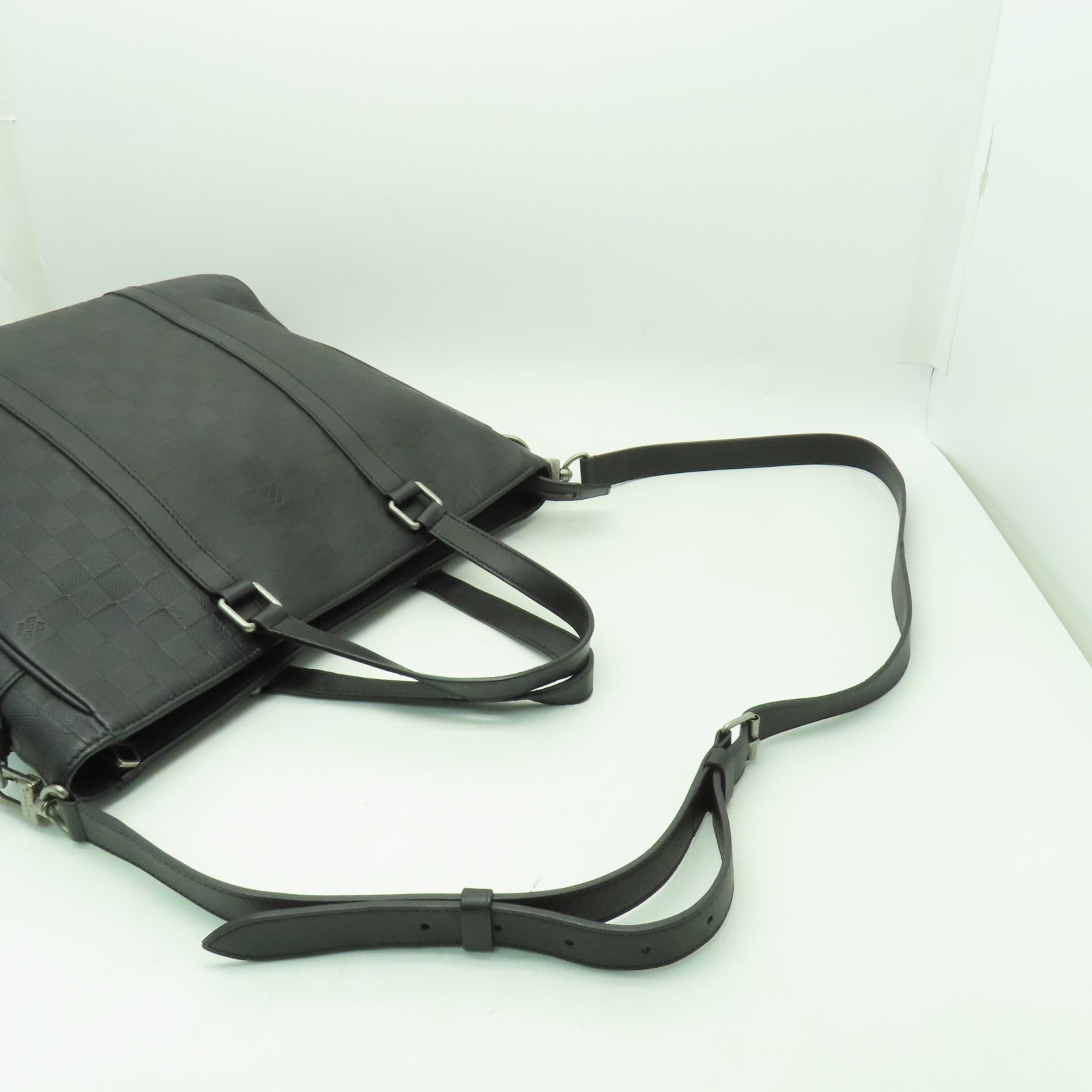 LOUIS VUITTON Damier Infini Tadao PM銀扣手挽肩背兩用袋黒色