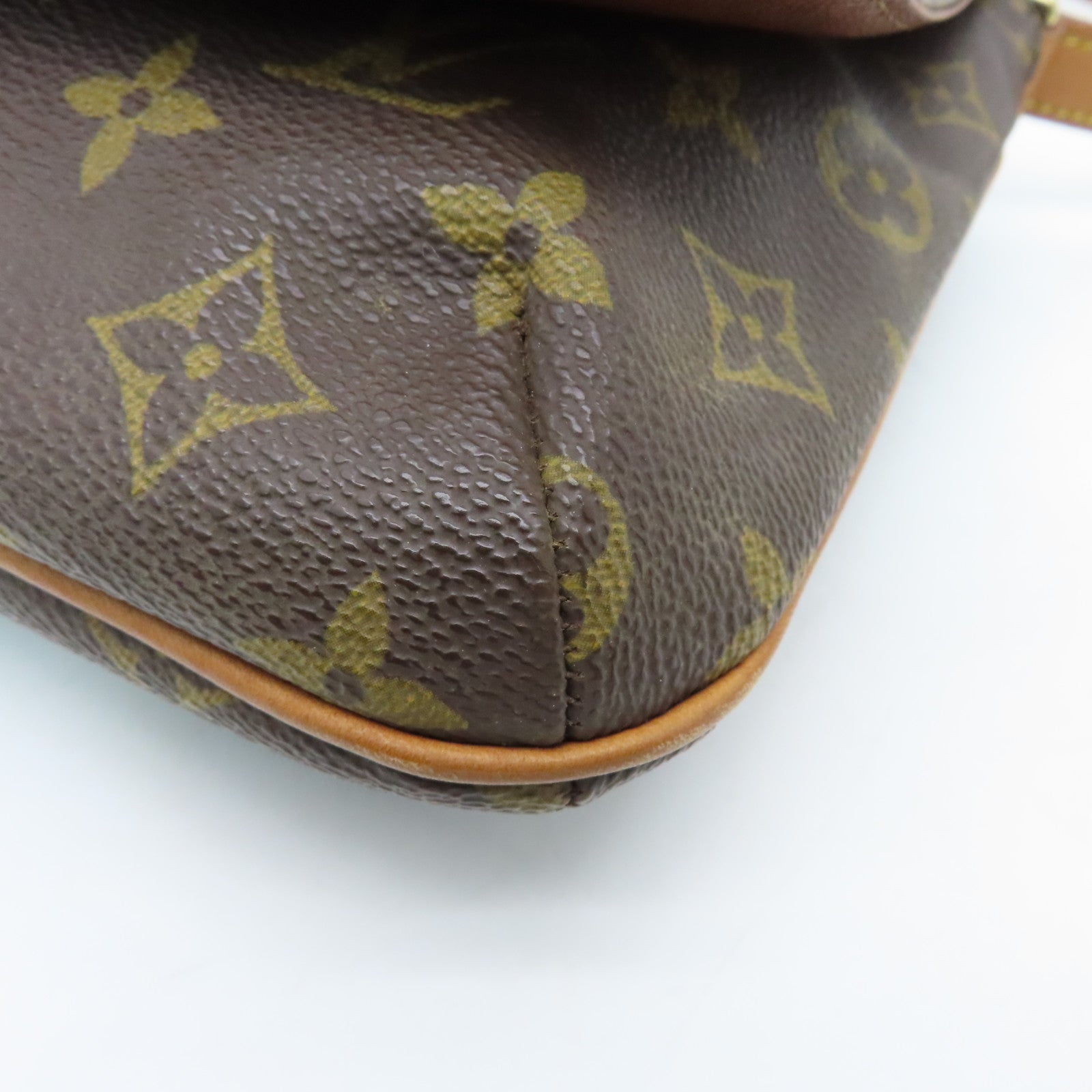 LOUIS VUITTON Monogram Musette Tango Gold Buckle Shoulder Bag Brown