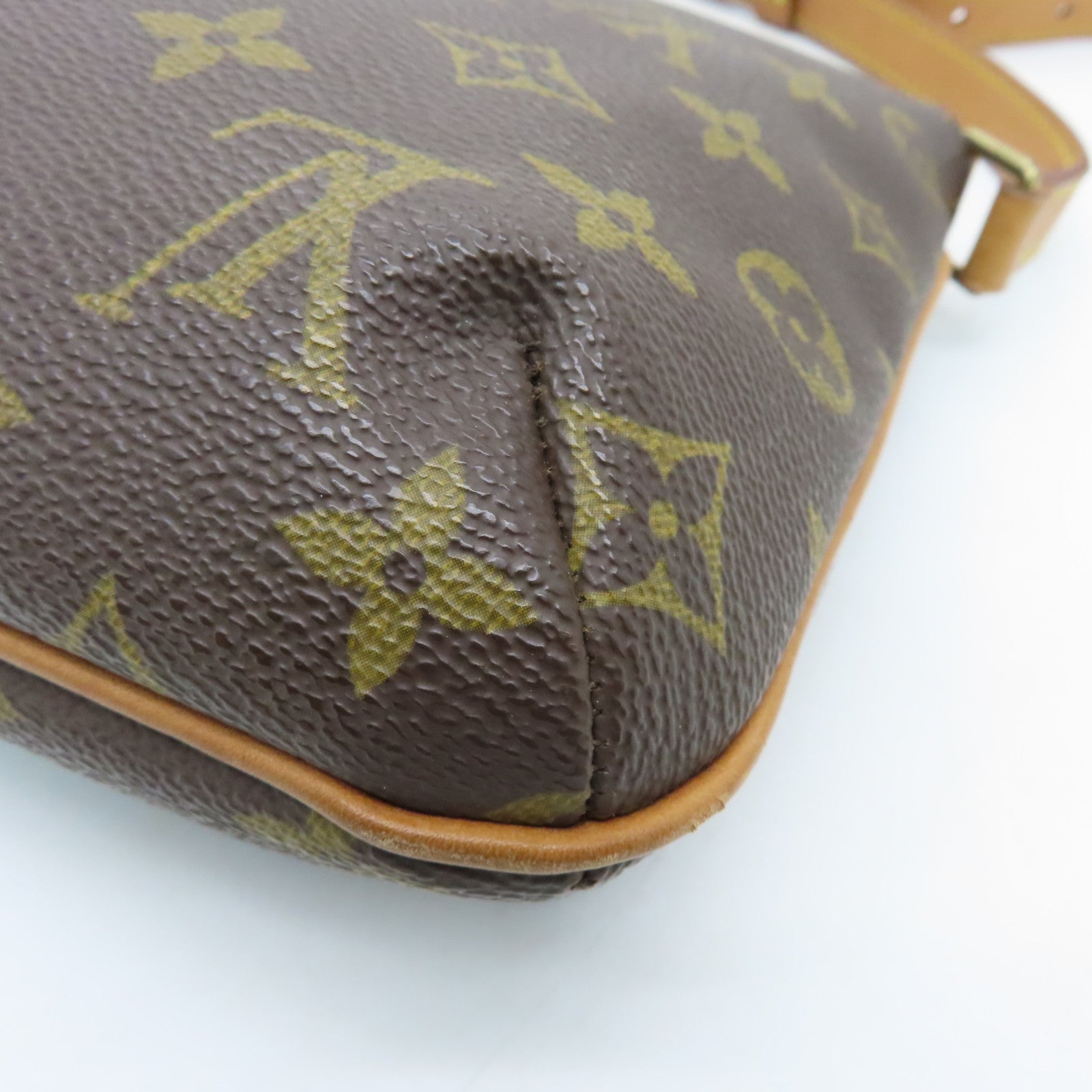 LOUIS VUITTON Monogram Musette Tango Gold Buckle Shoulder Bag Brown
