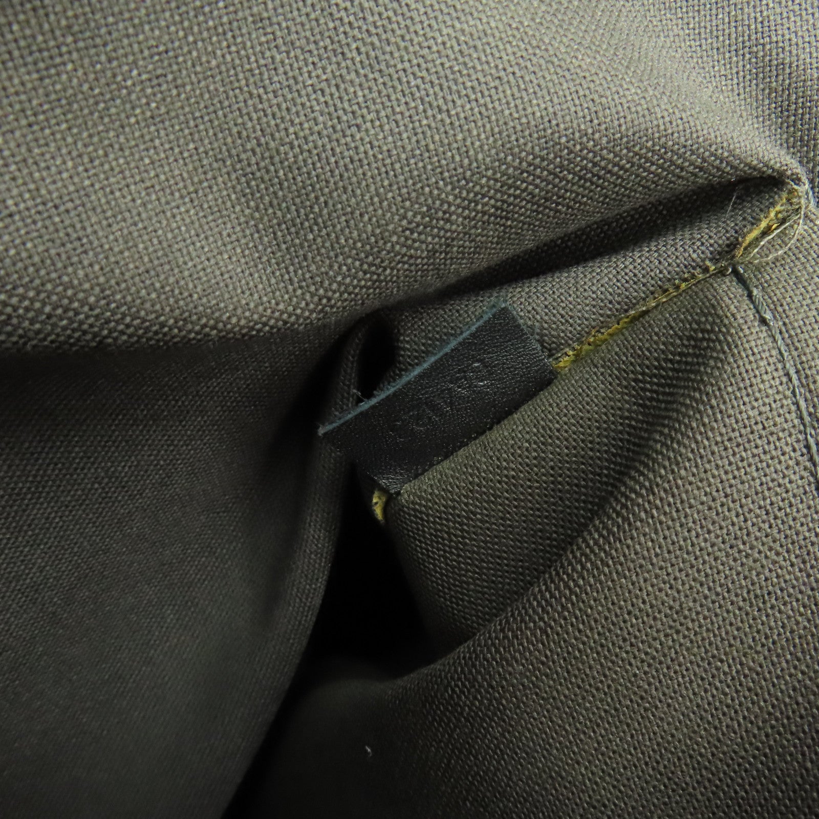 LOUIS VUITTON Damier Infini Tadao PM銀扣手挽肩背兩用袋黒色