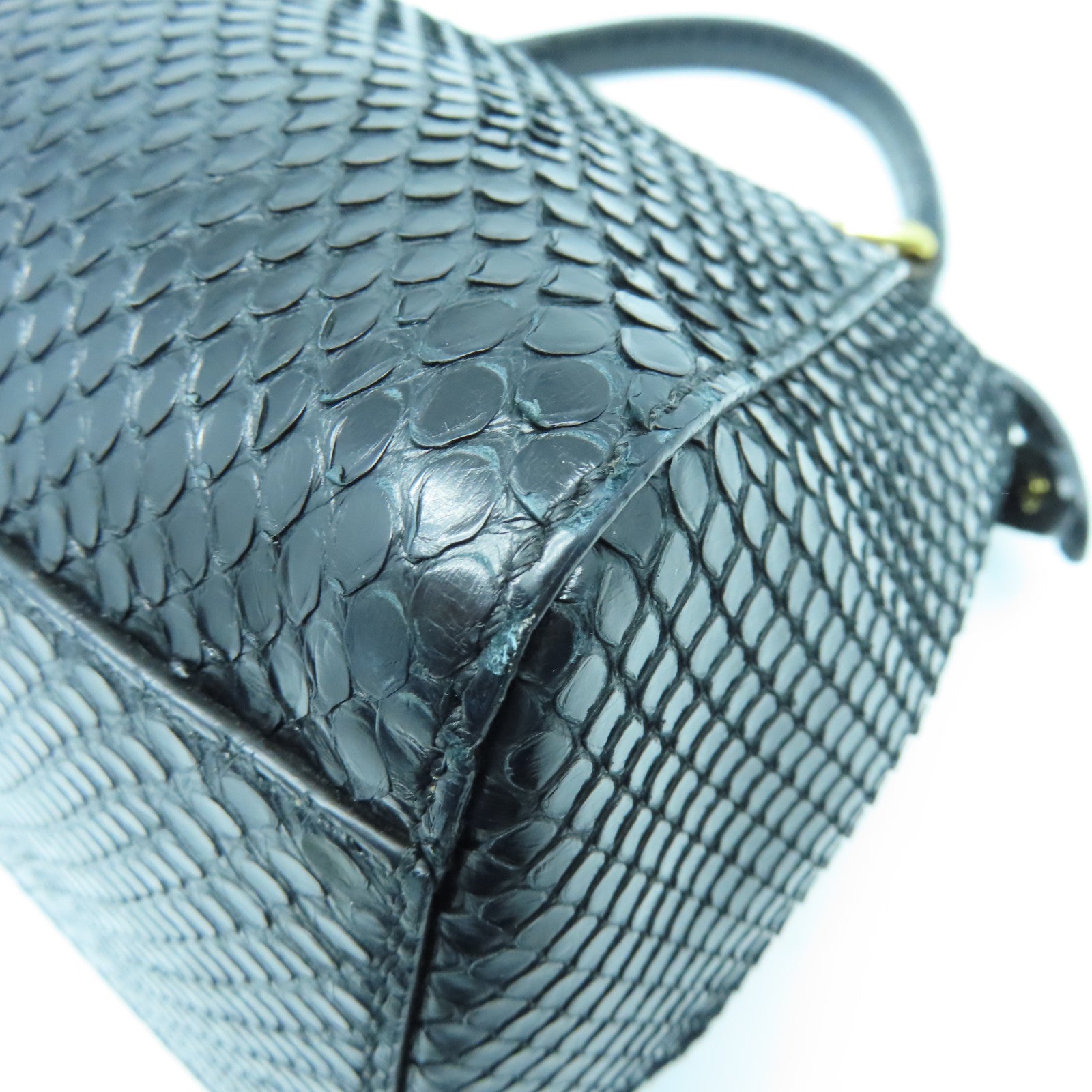 FENDI 蛇皮皮革Mini Peekapoo金扣手挽肩背兩用袋黑色