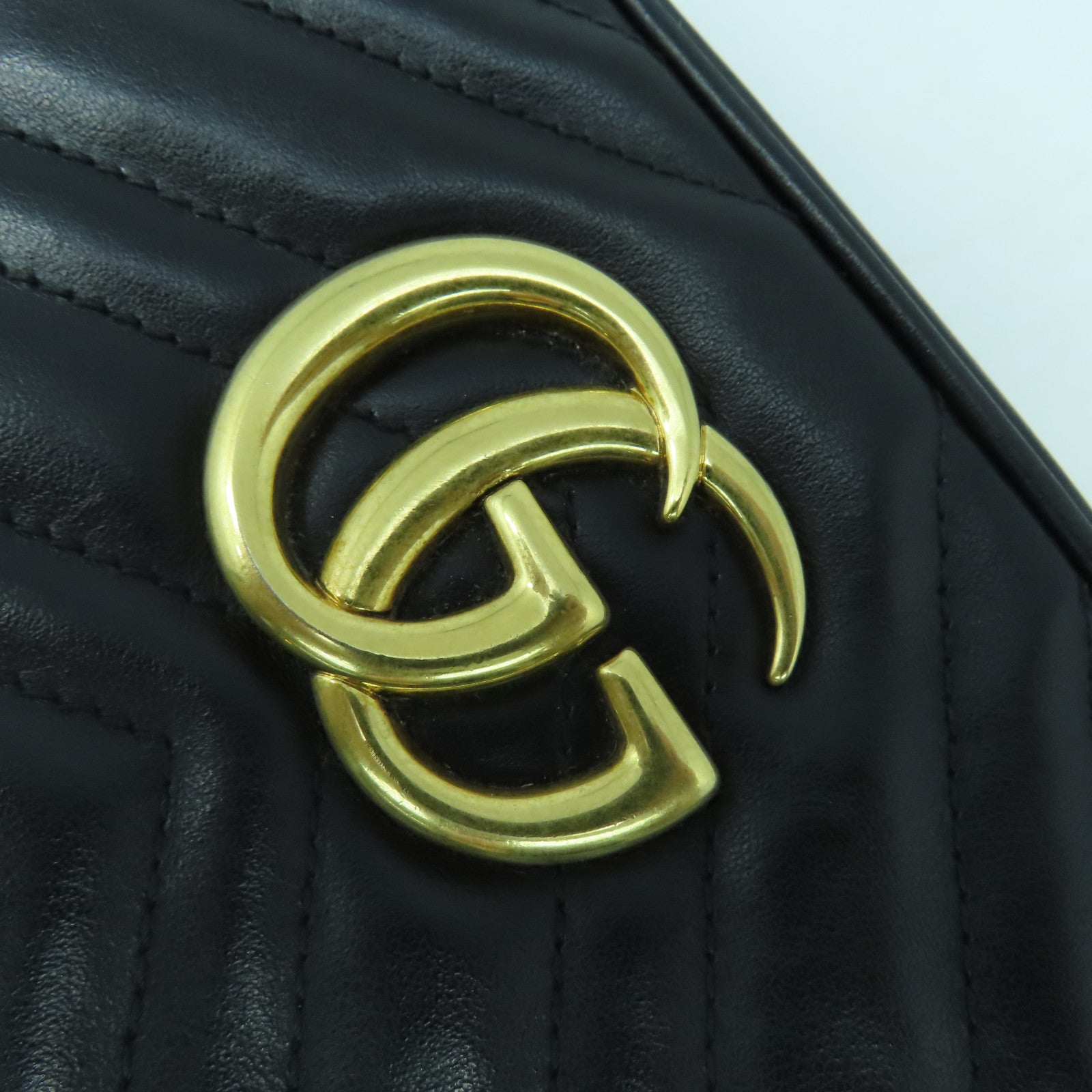 GUCCI 牛皮皮革GG Marmont金扣鏈帶肩背袋黑色
