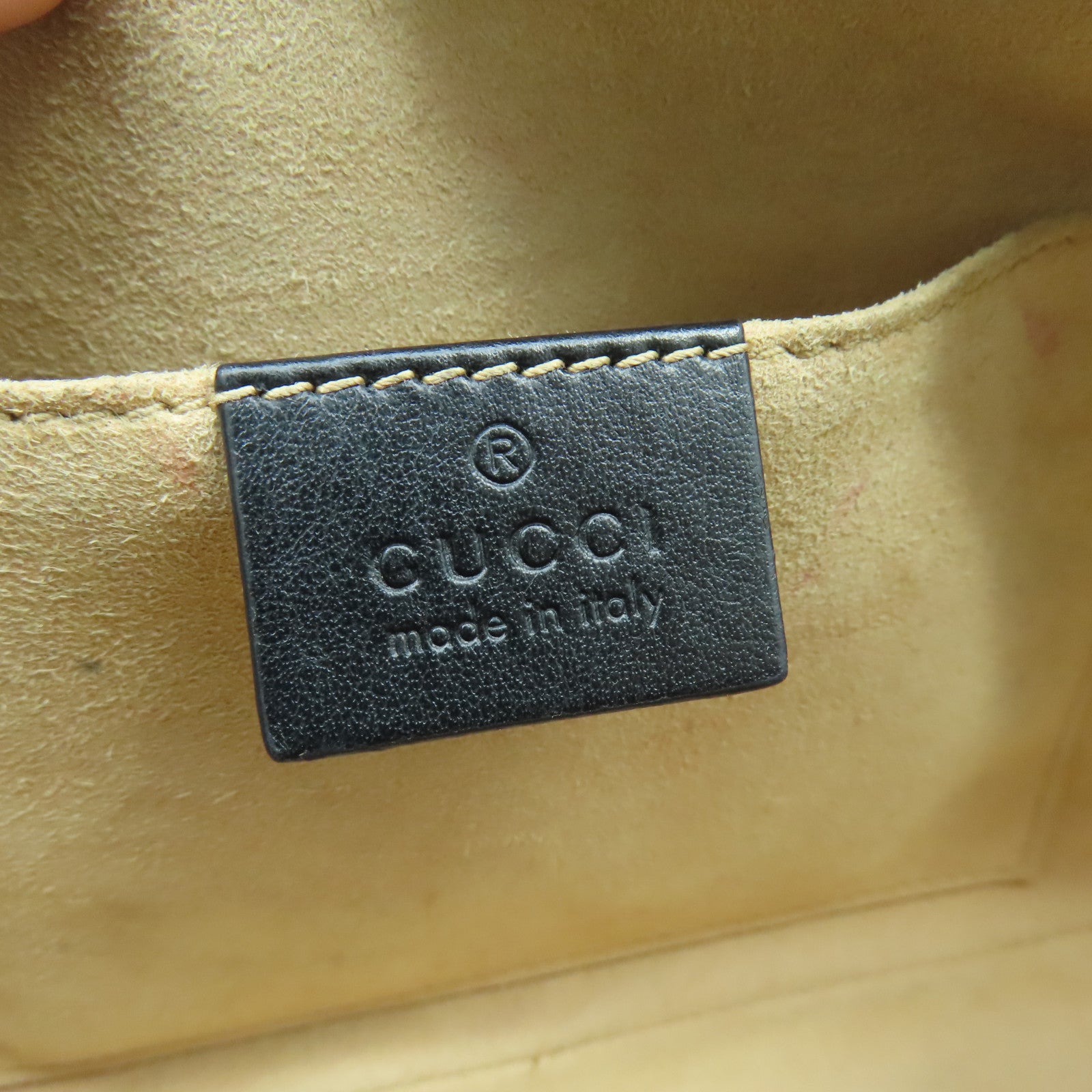 GUCCI 牛皮皮革GG Marmont金扣鏈帶肩背袋黑色