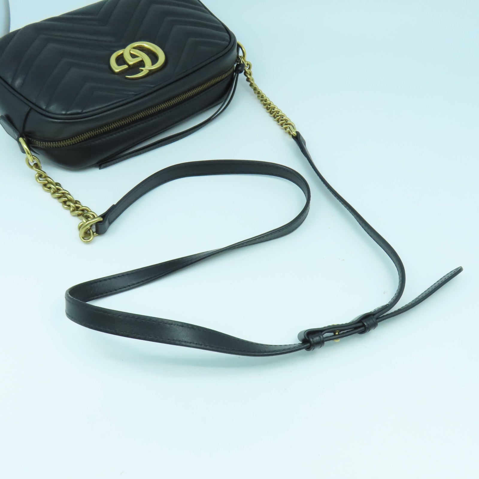 GUCCI 牛皮皮革GG Marmont金扣鏈帶肩背袋黑色