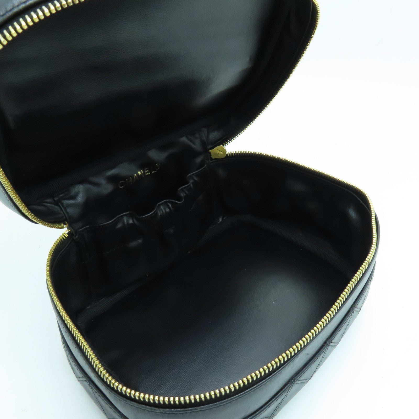 CHANEL 菱格牛皮皮革Handbag金扣手挽袋黑色