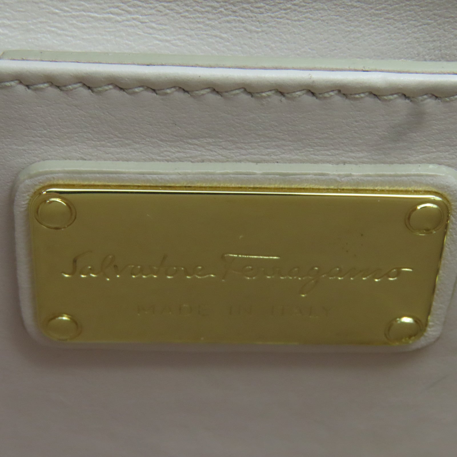 Salvatore Ferragamo 【激減優惠】牛皮皮革Chain Shoulder金扣鏈帶肩背袋粉色