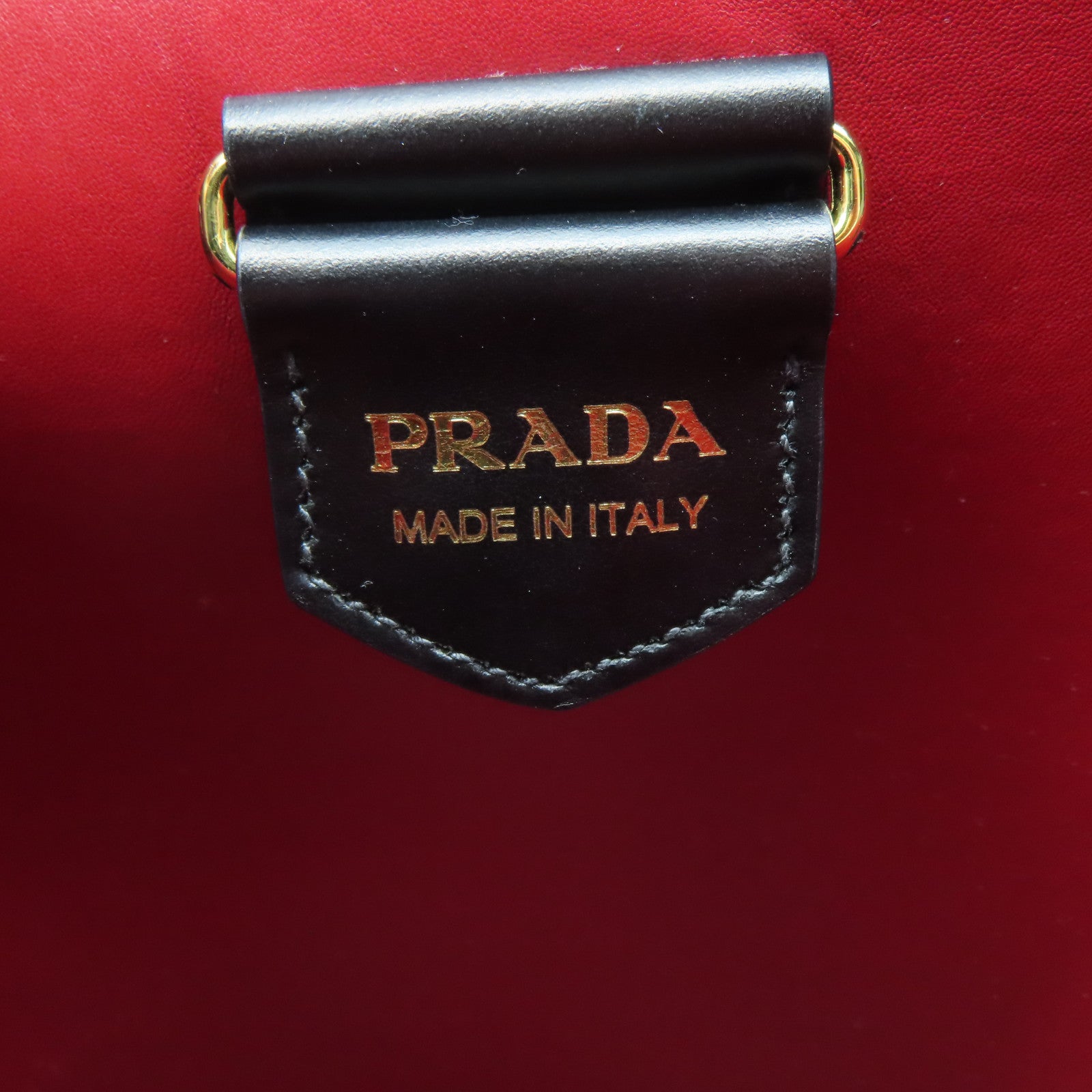PRADA Saffiano Cuir皮革Hobo Bag金扣肩背袋