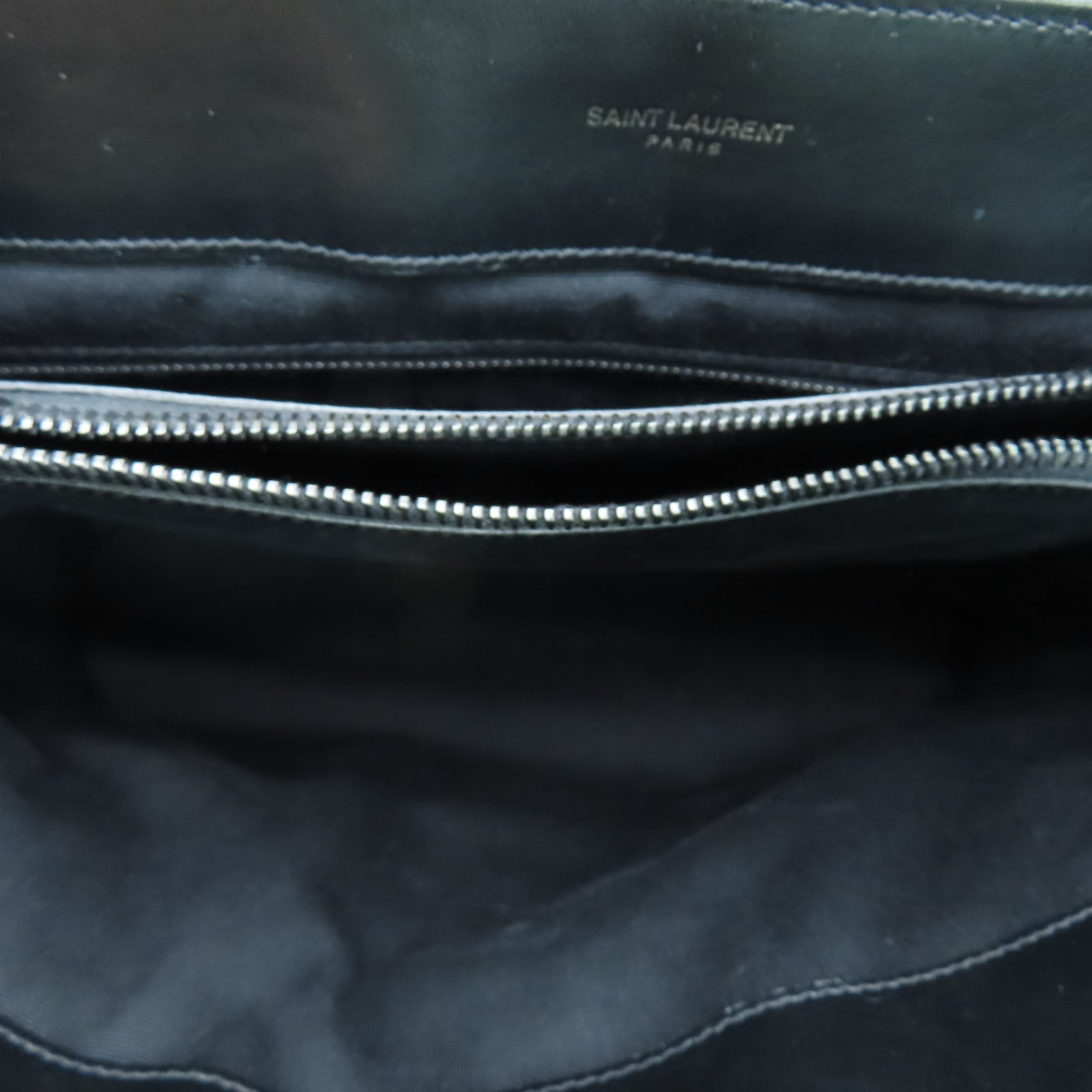 SAINT LAURENT 斜紋牛皮皮革Loulou銀扣肩背袋黑色
