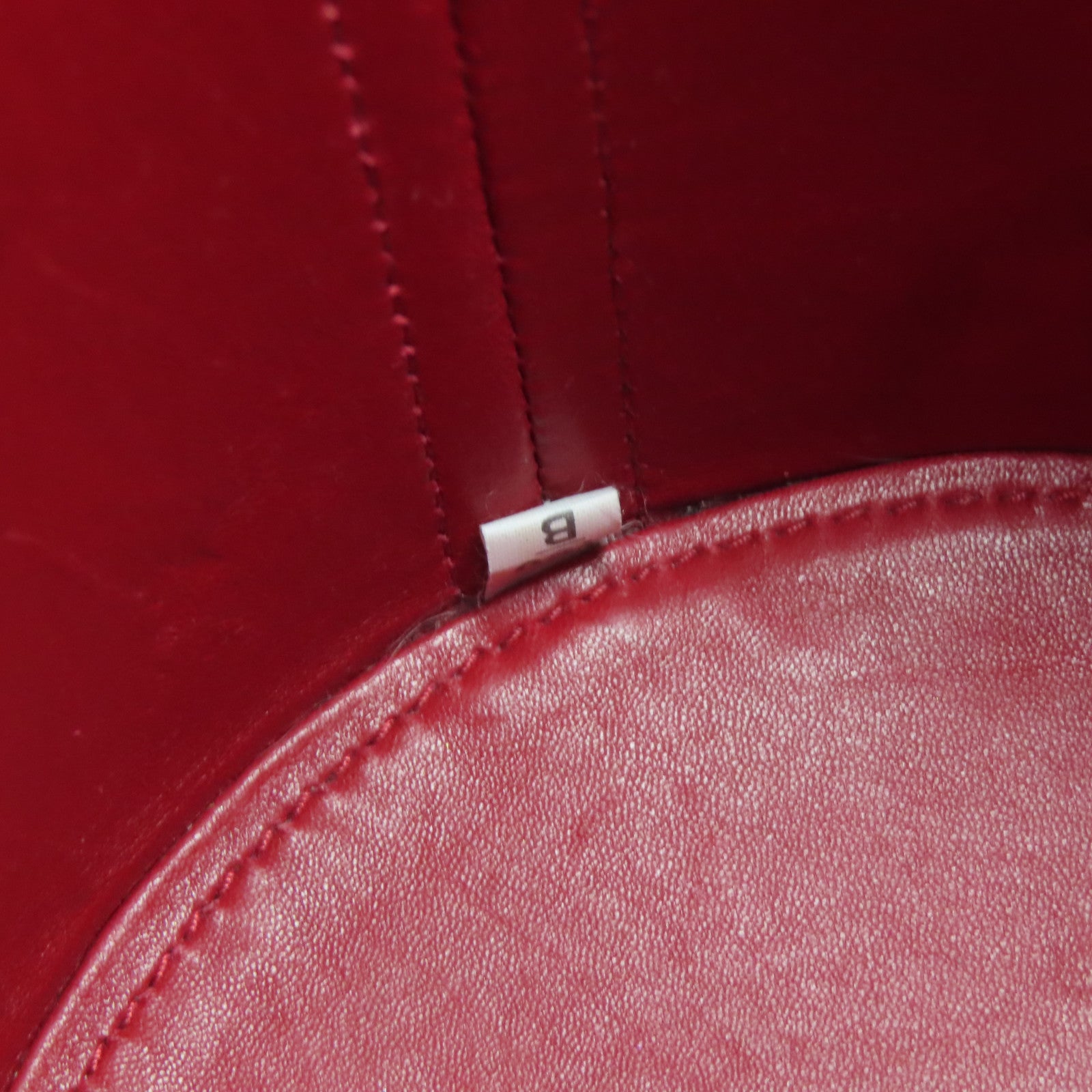 PRADA Saffiano Cuir皮革Hobo Bag金扣肩背袋