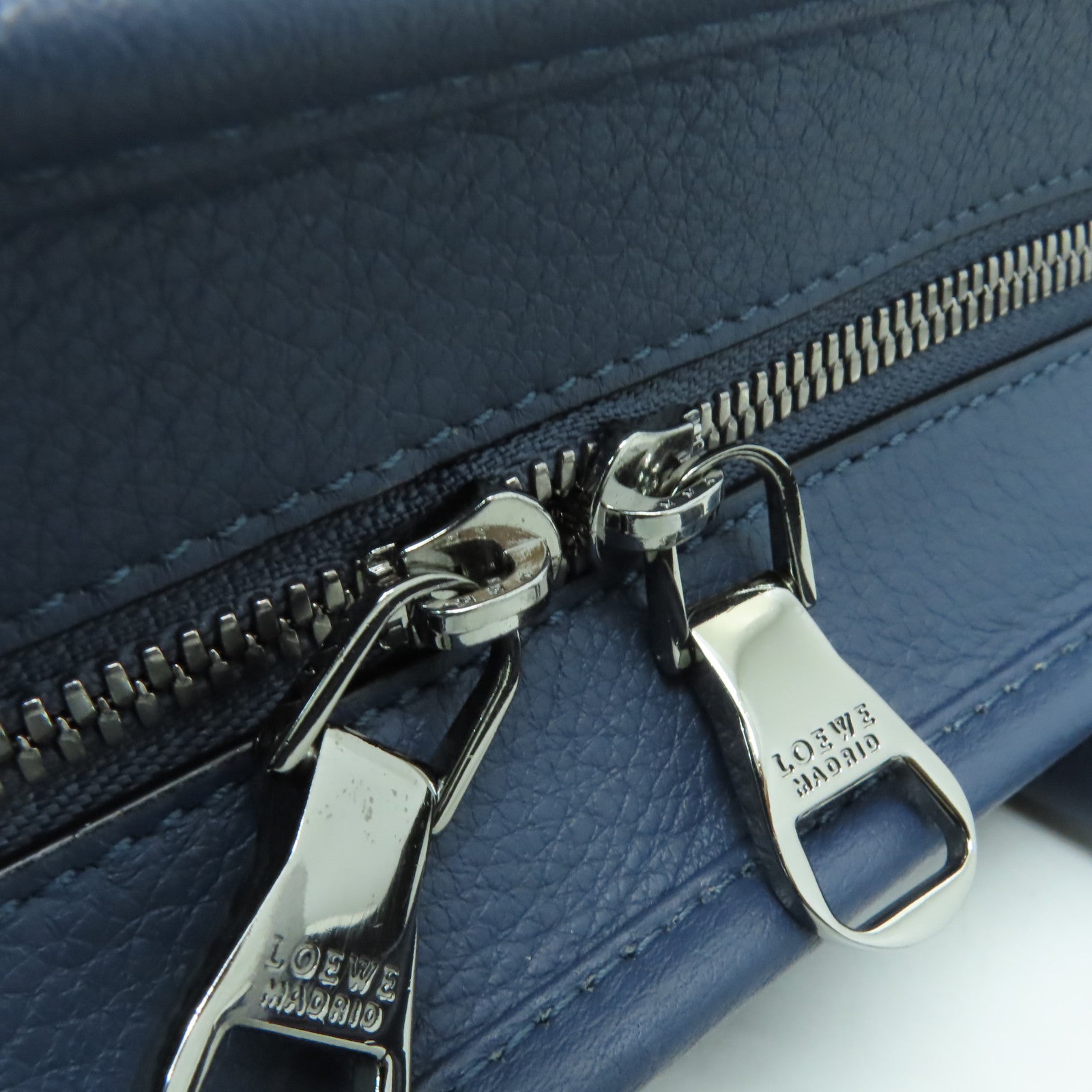 LOEWE 牛皮皮革2way Shoulder Bag銀扣手挽肩背兩用袋藍色