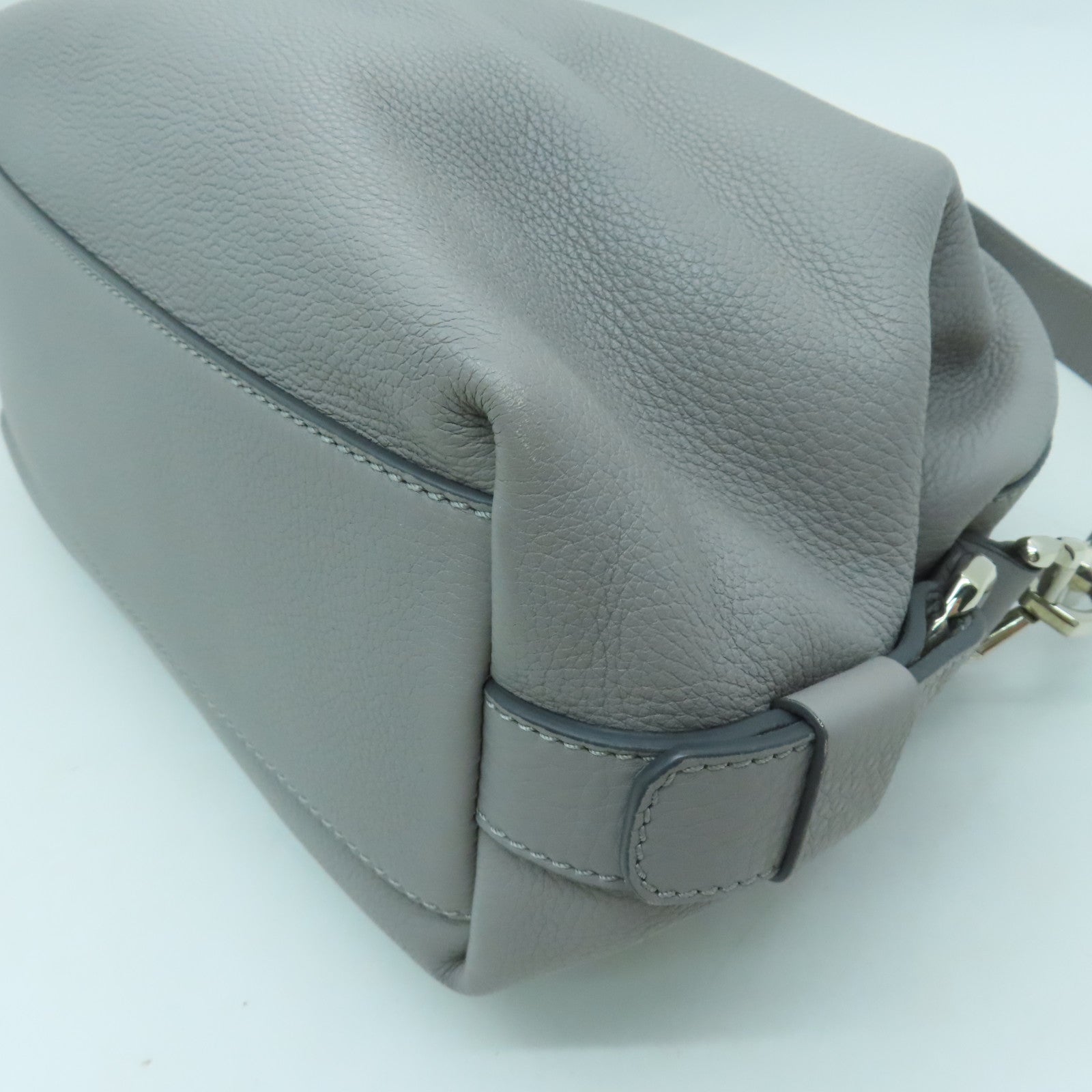 GIVENCHY 牛皮皮革2 Way Bag手挽肩背兩用袋灰色