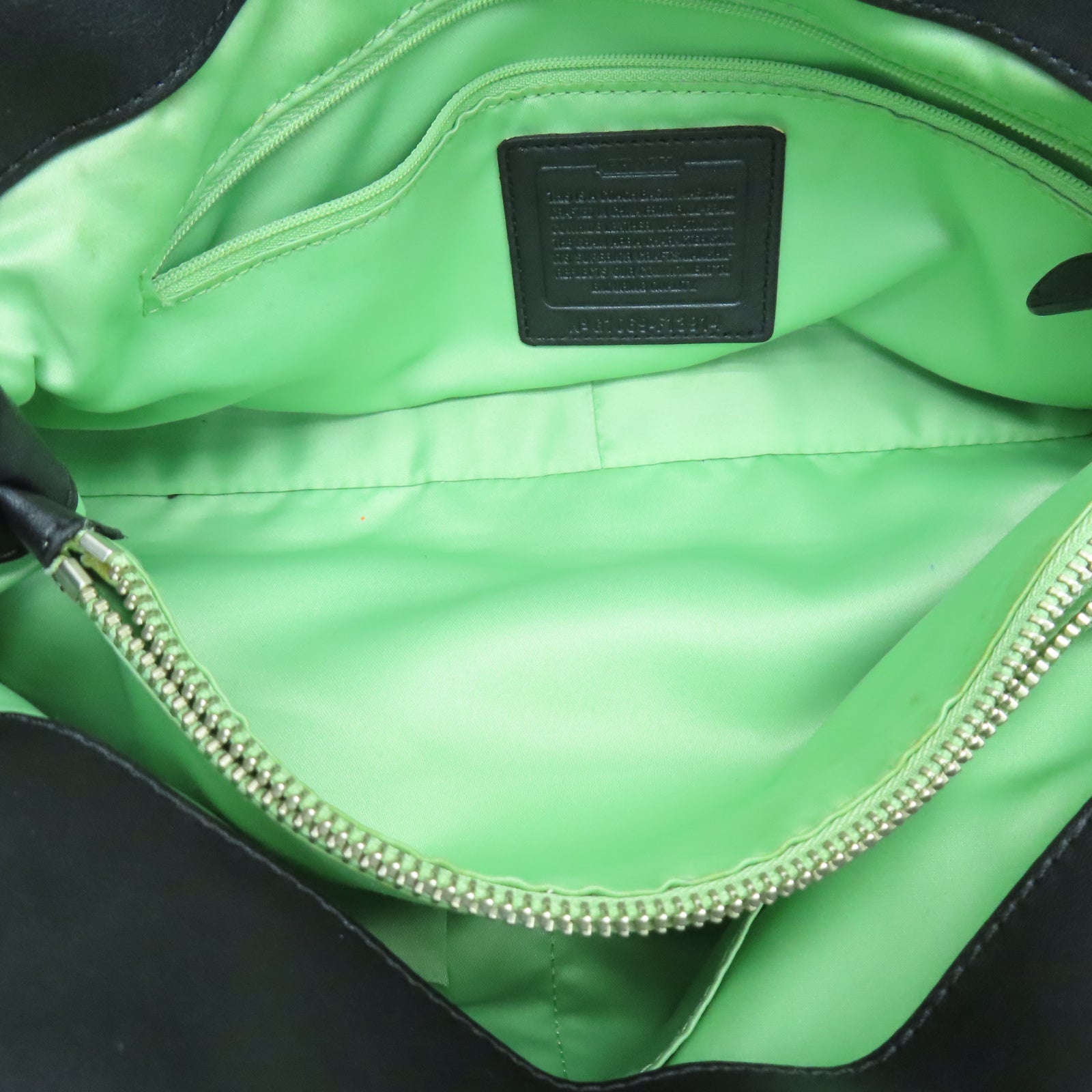 COACH 牛皮皮革Shoulder Bag銀扣肩背袋黑色