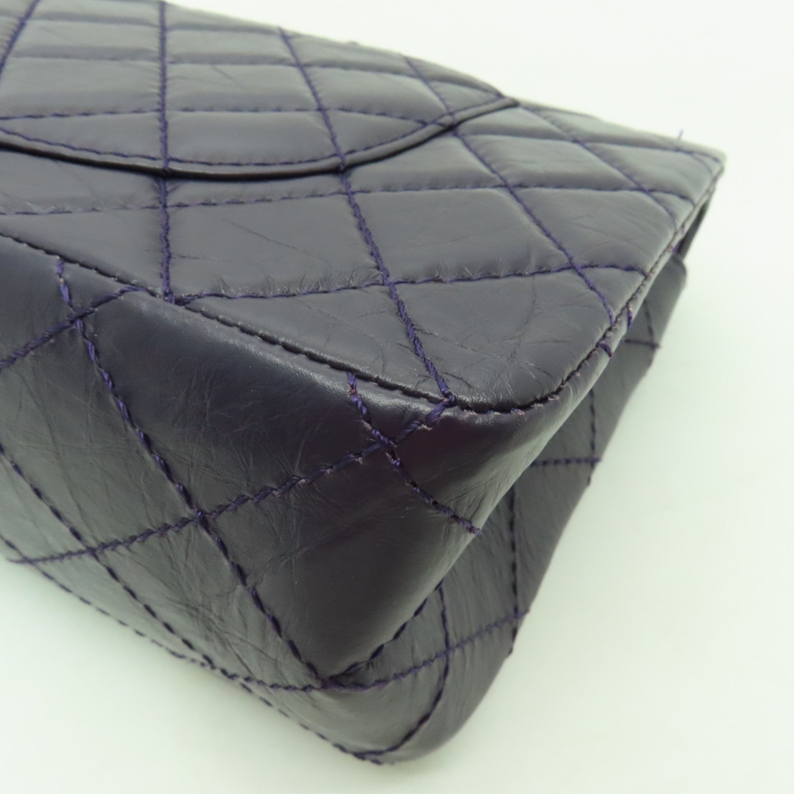 CHANEL 菱格Aged Calf皮革2.55銀扣鏈帶肩背袋紫色