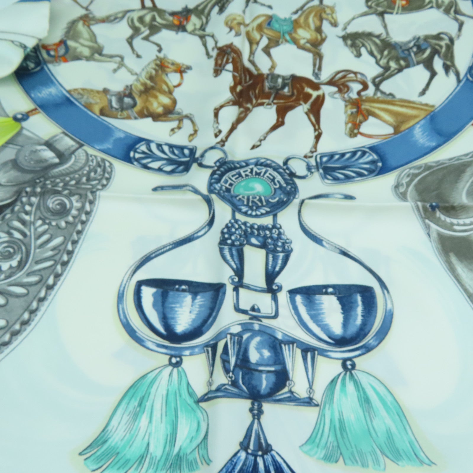 HERMES 丝质Scarf 90丝巾白色/蓝色/灰色