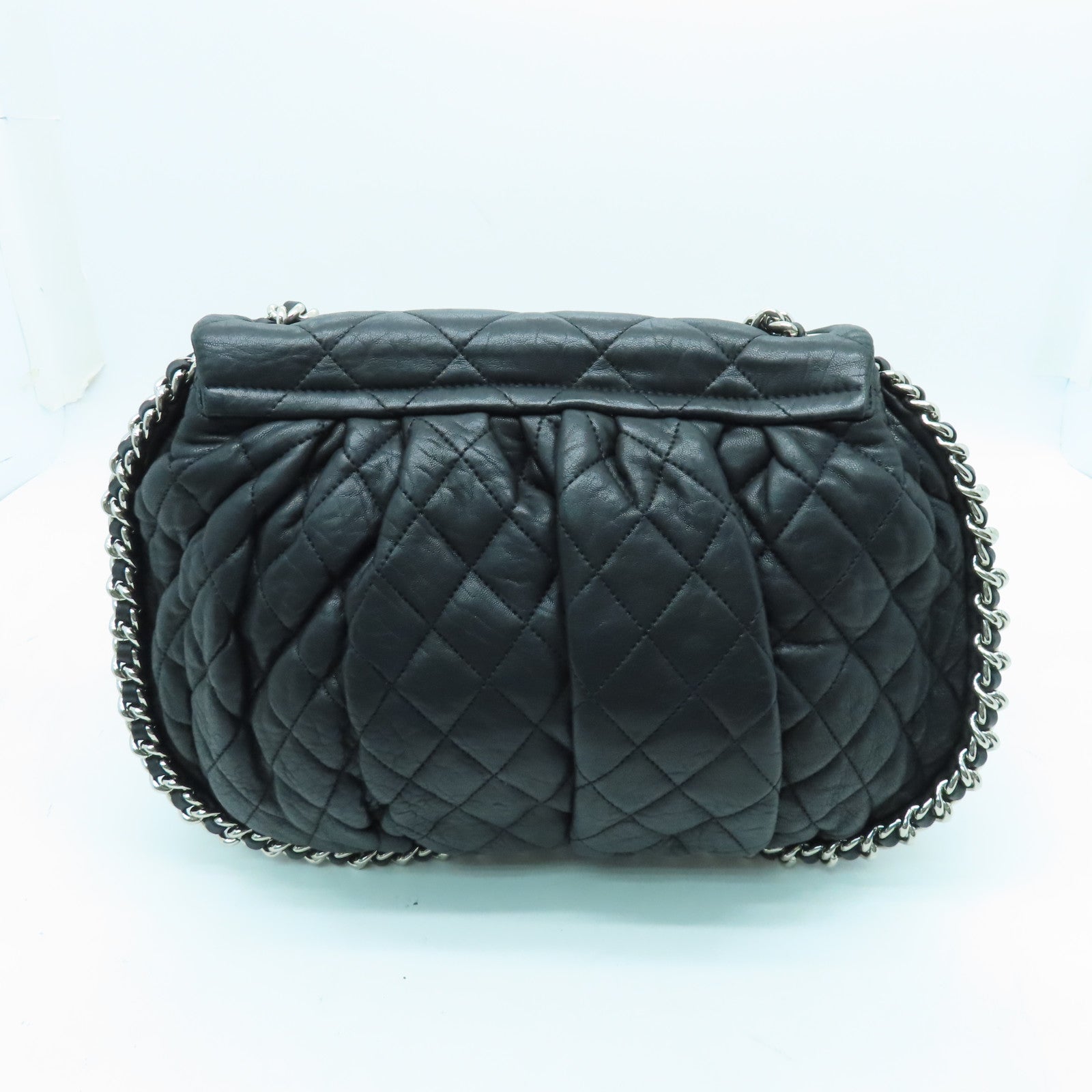 CHANEL Lingge cowhide leather Chain Shoulder Bag silver buckle chain shoulder bag black