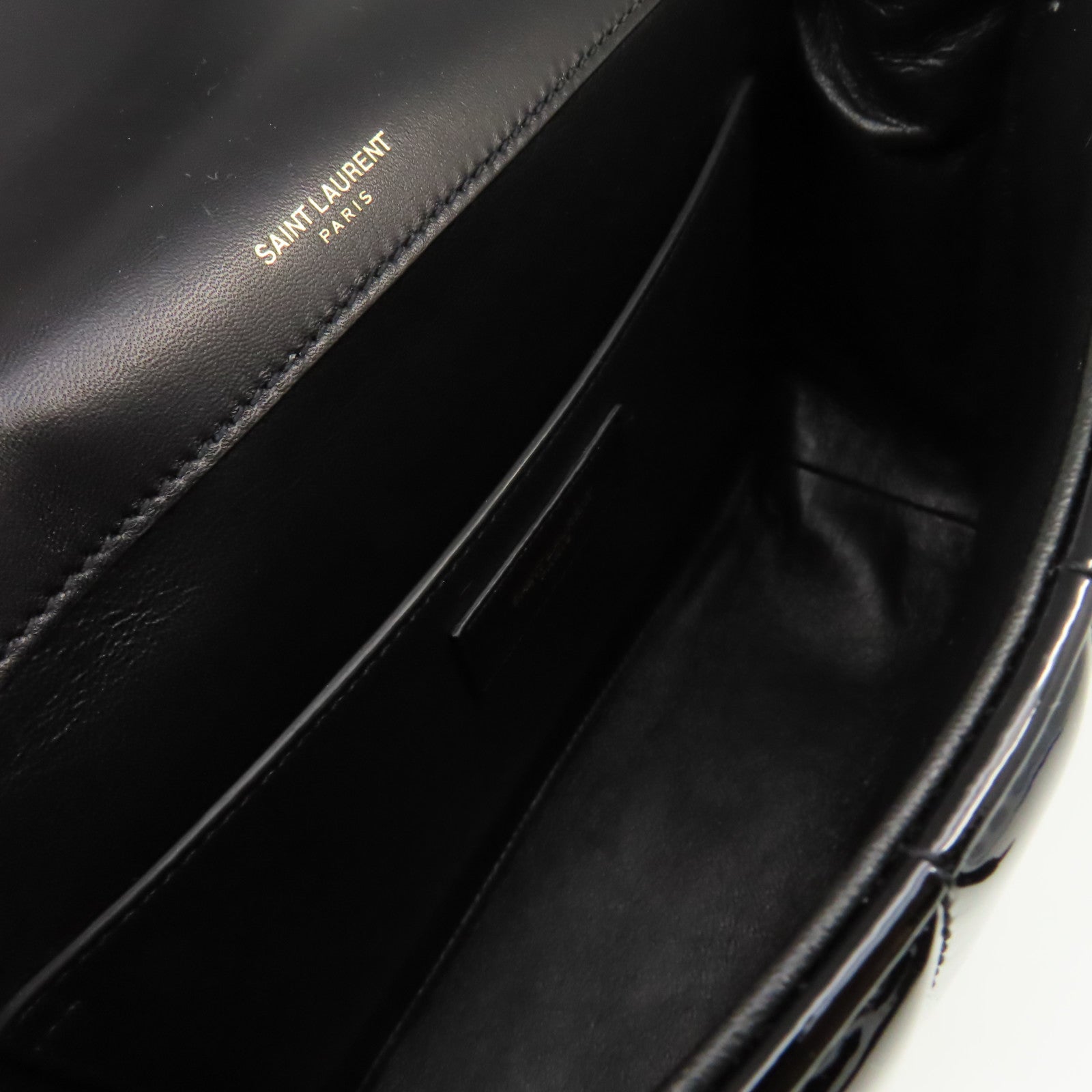 SAINT LAURENT 漆皮皮革Vicky Large Shoulder Bag金扣肩背袋黑色