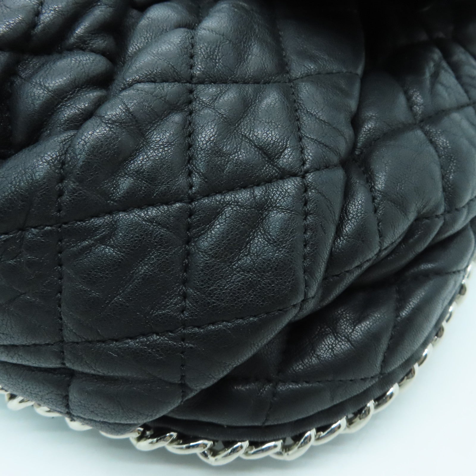CHANEL Lingge cowhide leather Chain Shoulder Bag silver buckle chain shoulder bag black