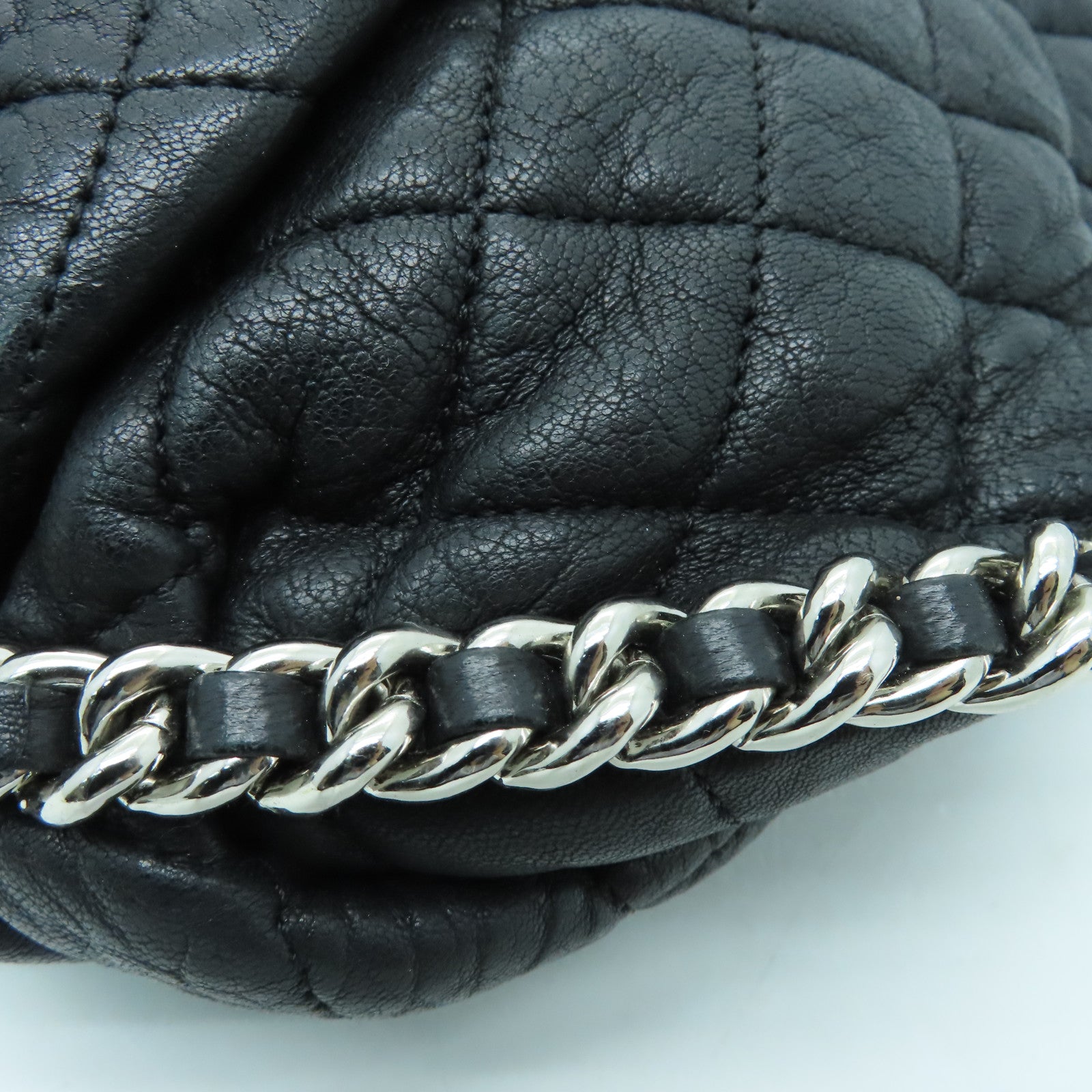CHANEL Lingge cowhide leather Chain Shoulder Bag silver buckle chain shoulder bag black