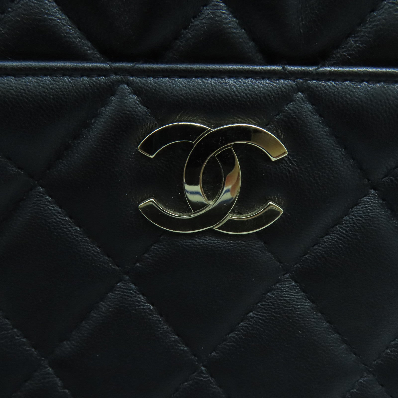 CHANEL 菱格羊皮皮革Chain Shoulder金扣鏈帶肩背袋黑色