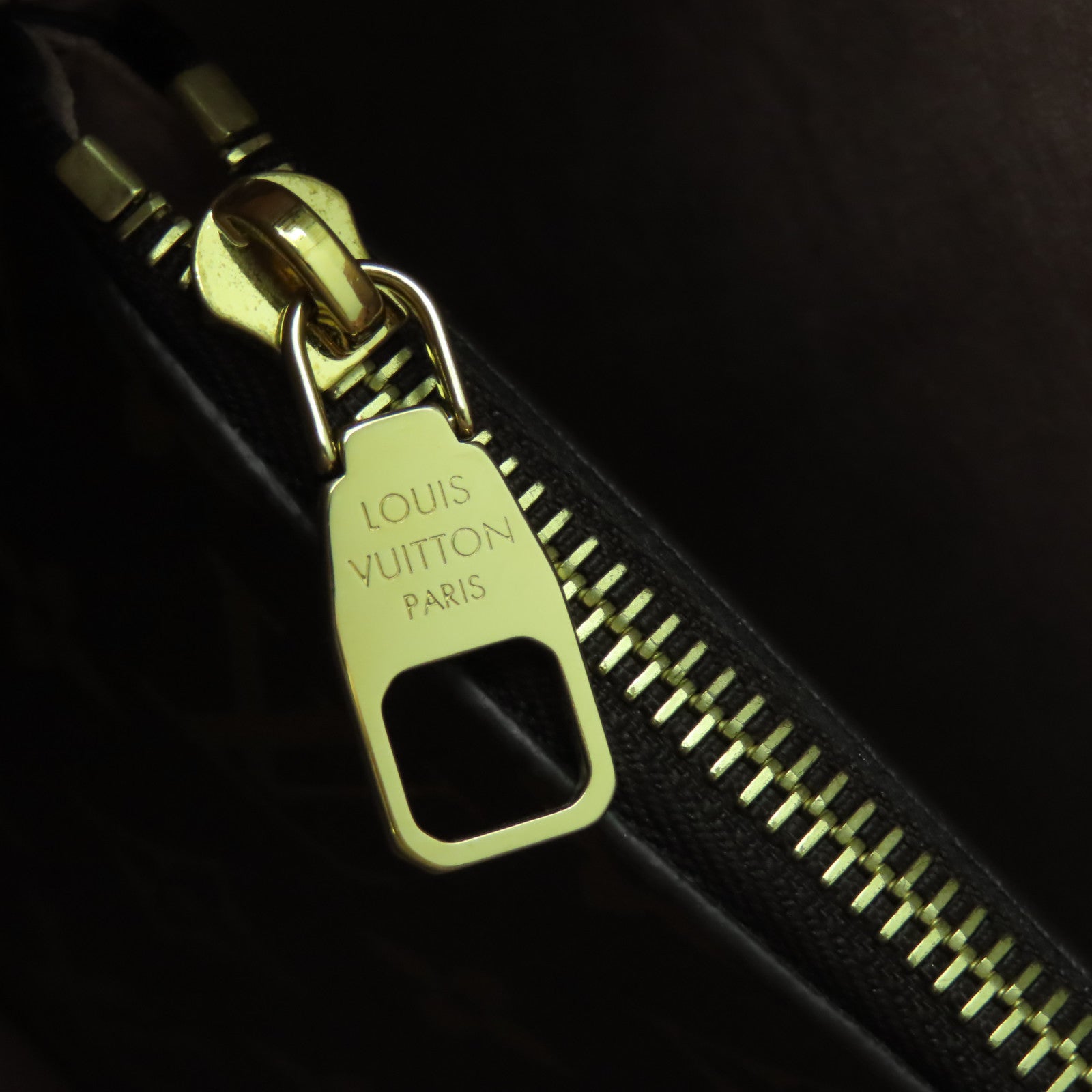 LOUIS VUITTON Monogram NeoNoe MM金扣肩背袋啡色/粉紅色