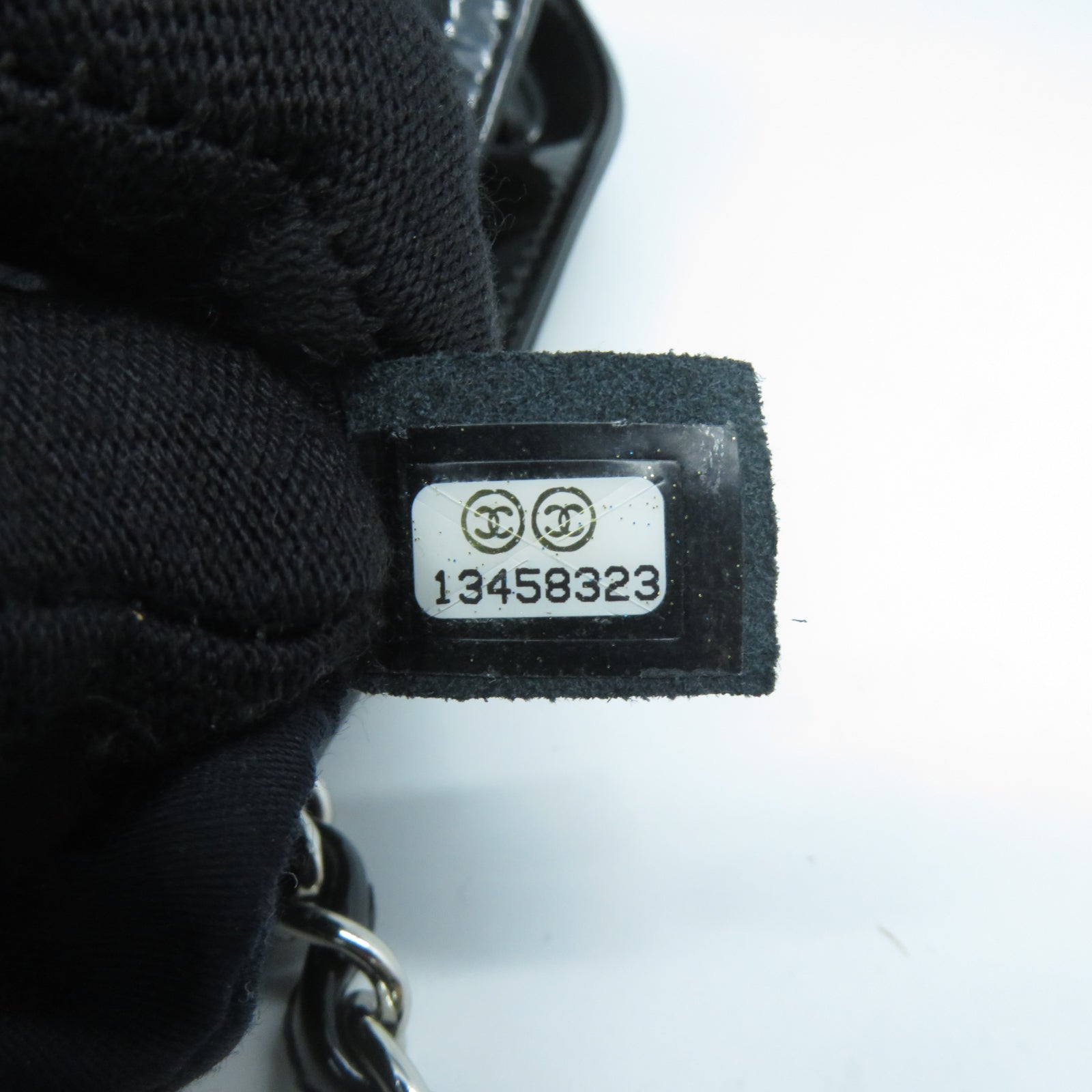 CHANEL 漆皮皮革Shoulder Bag銀扣肩背袋黑色