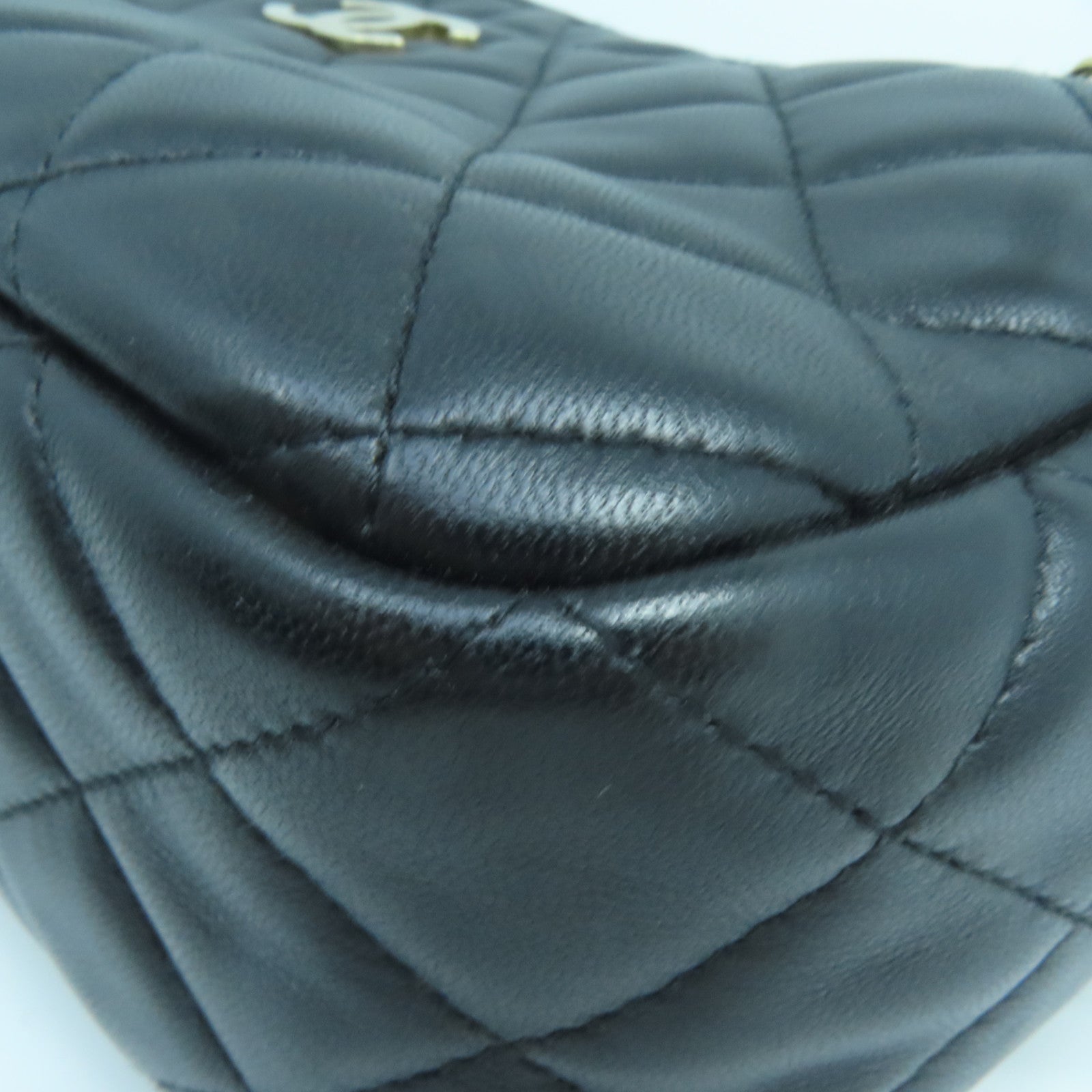 CHANEL 菱格羊皮皮革Chain Shoulder金扣鏈帶肩背袋黑色