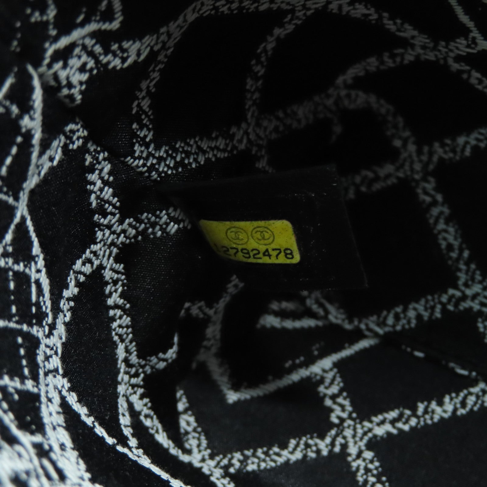 CHANEL 牛皮皮革Tote Bag銀扣手挽袋黑色