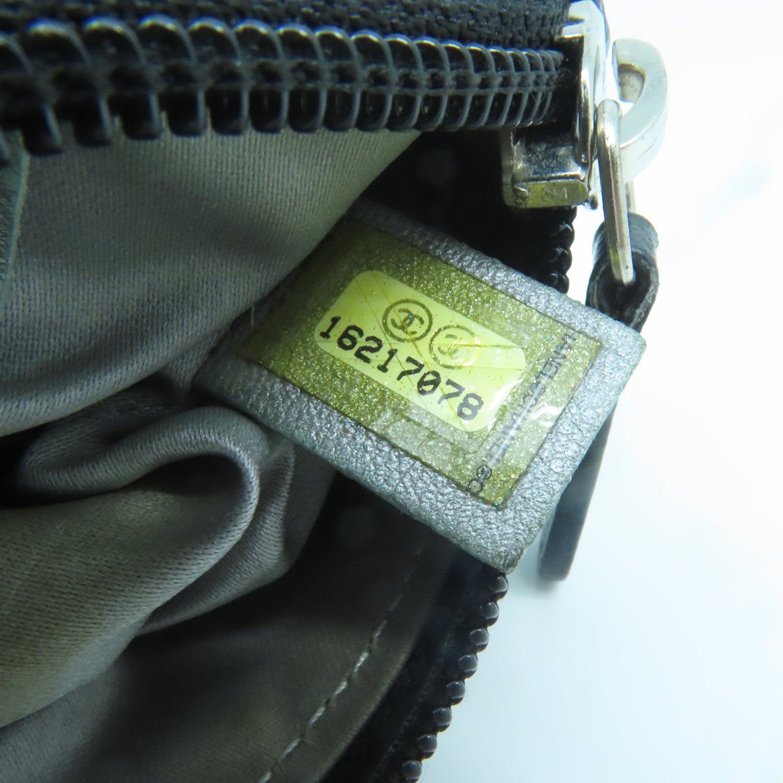 CHANEL 羊皮皮革Coin Case銀扣零錢包黑色