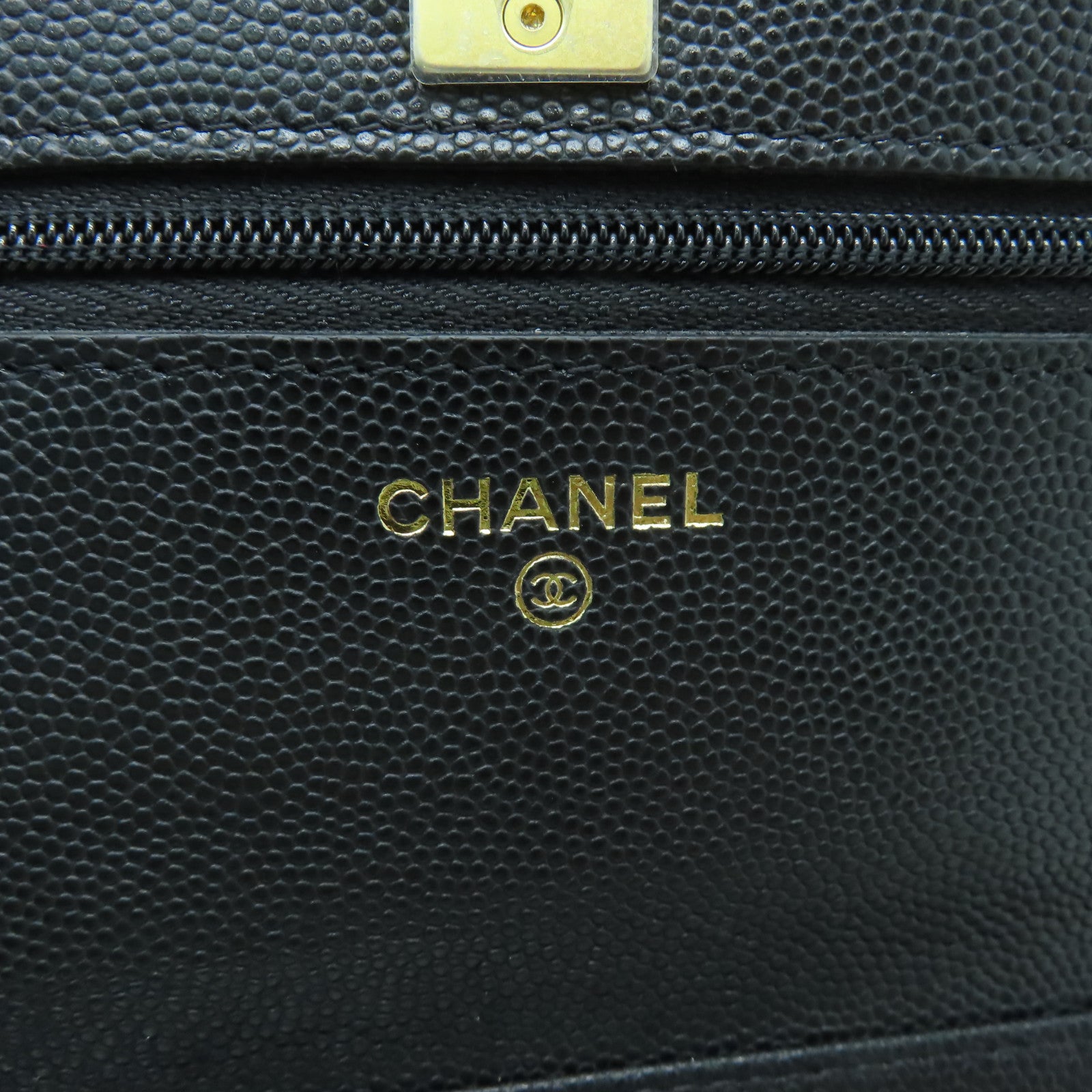 CHANEL 菱格Caviar皮革Chain Shoulder金扣鏈帶肩背袋黑色