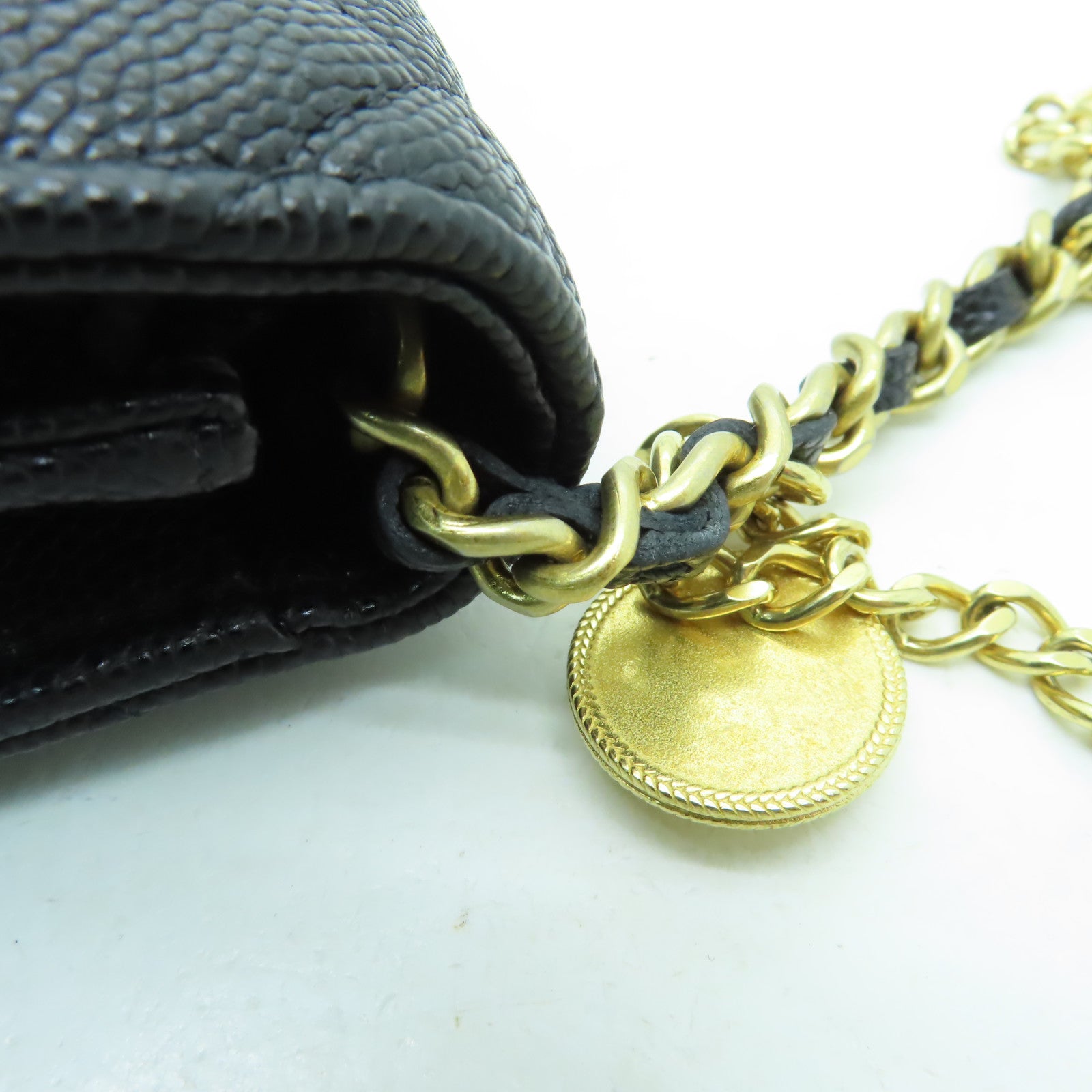 CHANEL 菱格Caviar皮革Chain Shoulder金扣鏈帶肩背袋黑色