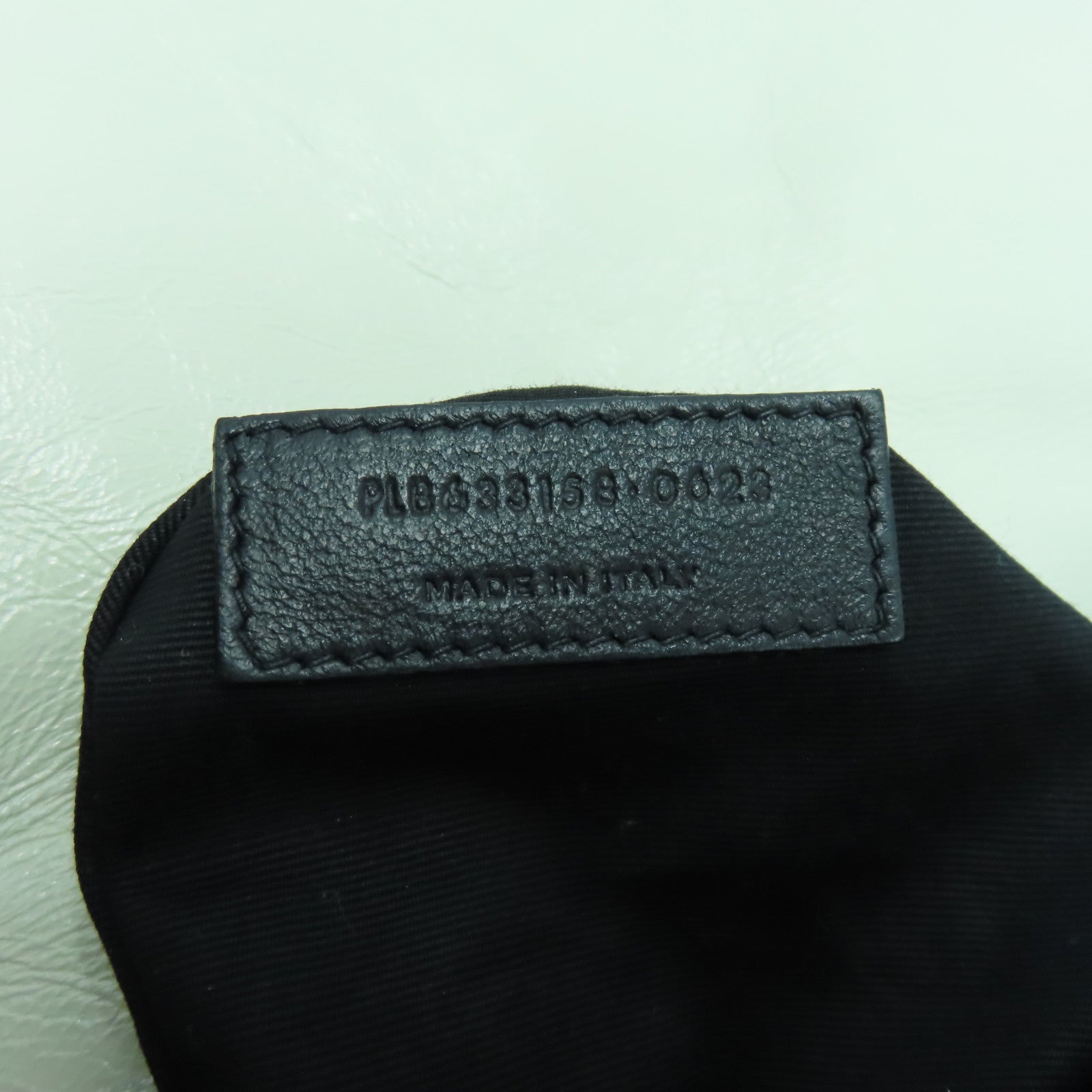 SAINT LAURENT 牛皮皮革Shoulder Bag銀扣鏈帶肩背袋白色