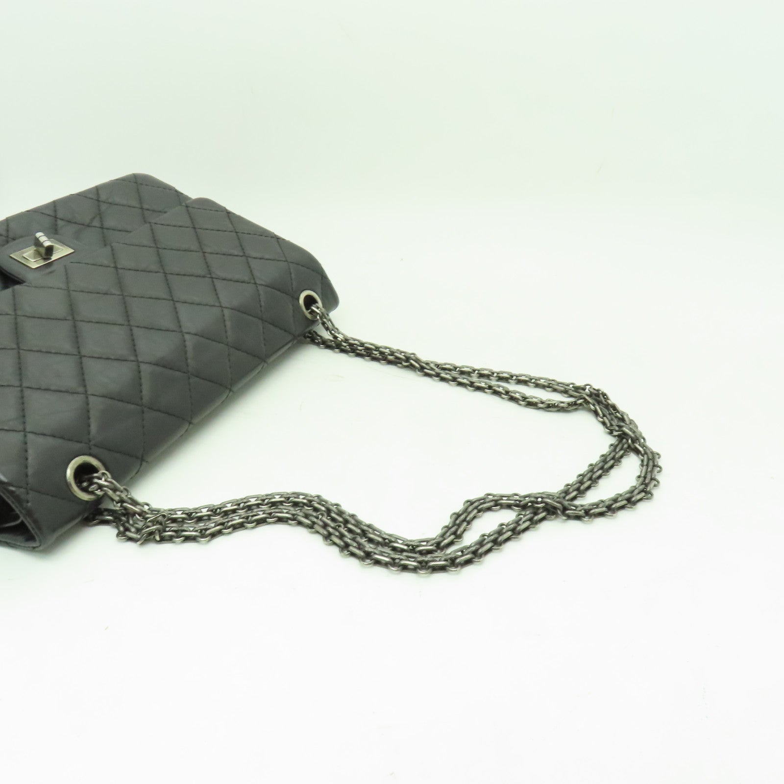 CHANEL 【激減優惠】菱格Aged Calf皮革2.55銀扣鏈帶肩背袋黒色