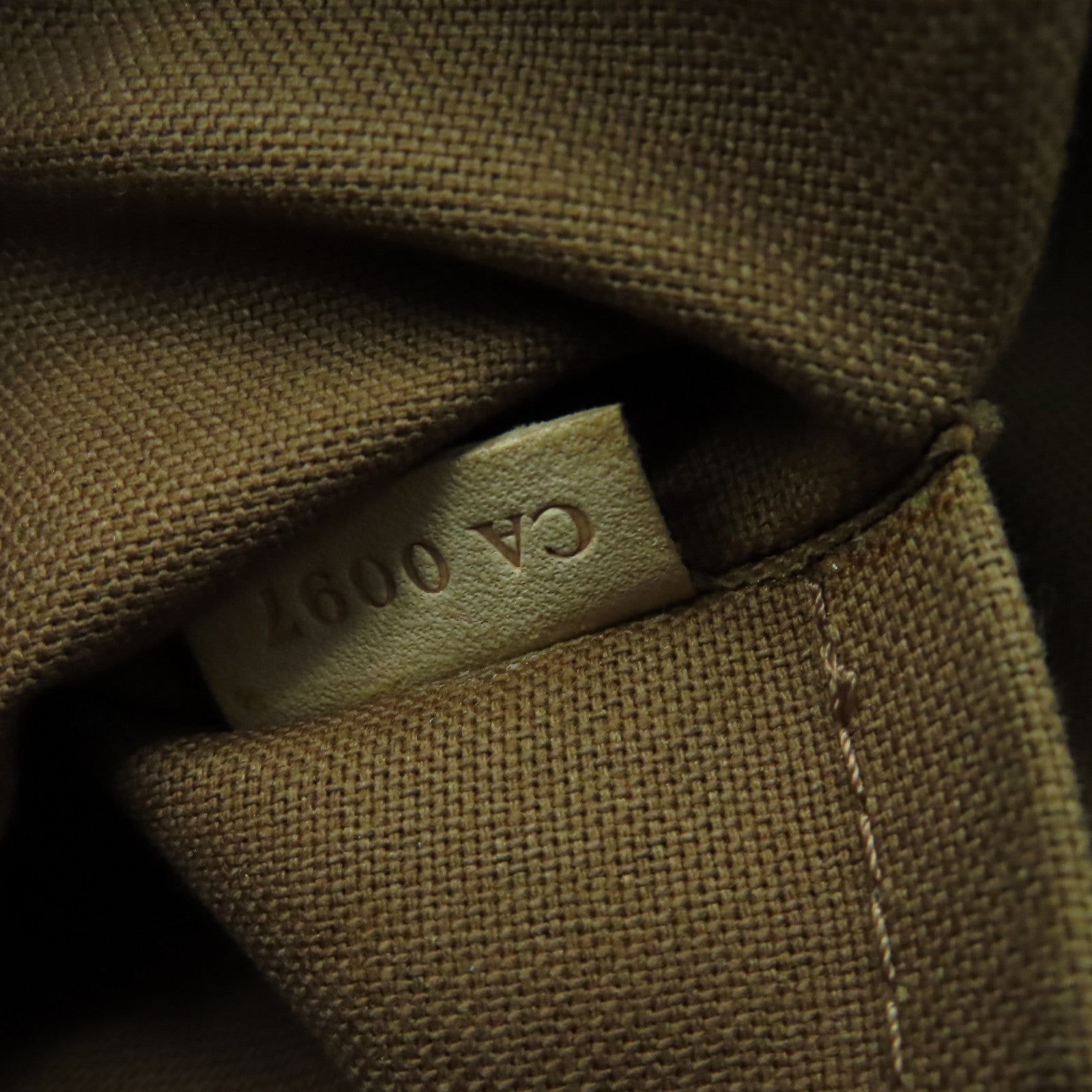 LOUIS VUITTON Monogram Tulum GM金扣肩背袋啡色
