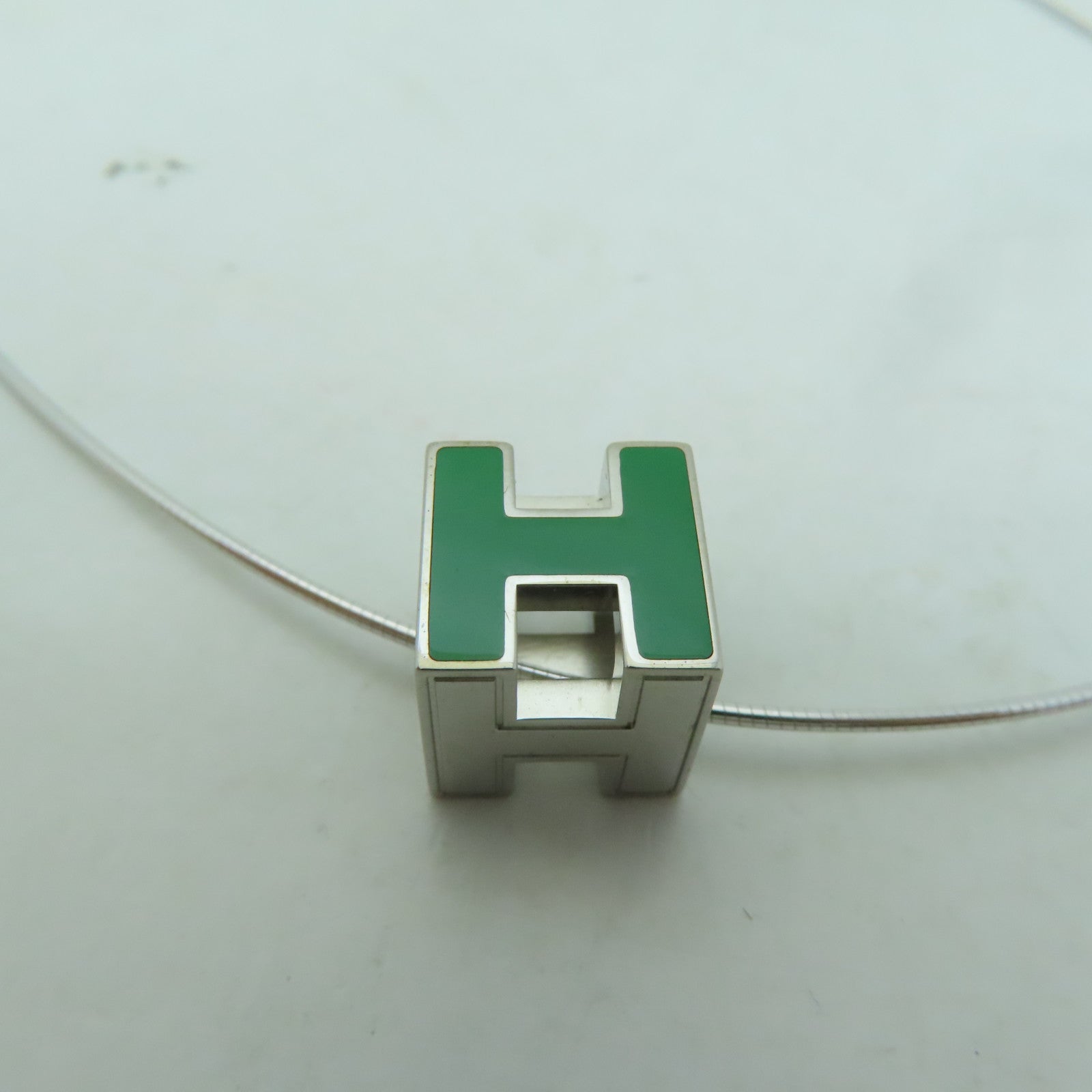 HERMES 金屬H Cube項鍊綠色/銀色