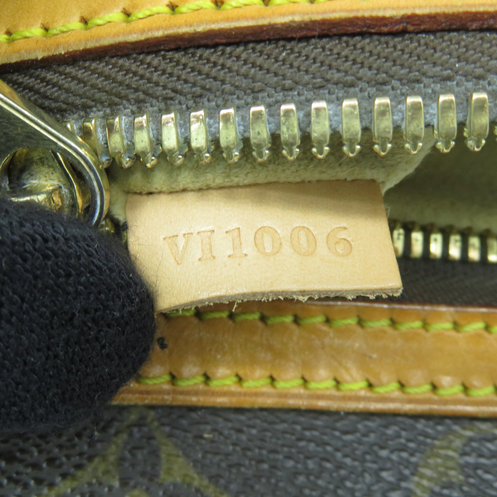 LOUIS VUITTON Monogram Hudson GM金扣肩背袋啡色