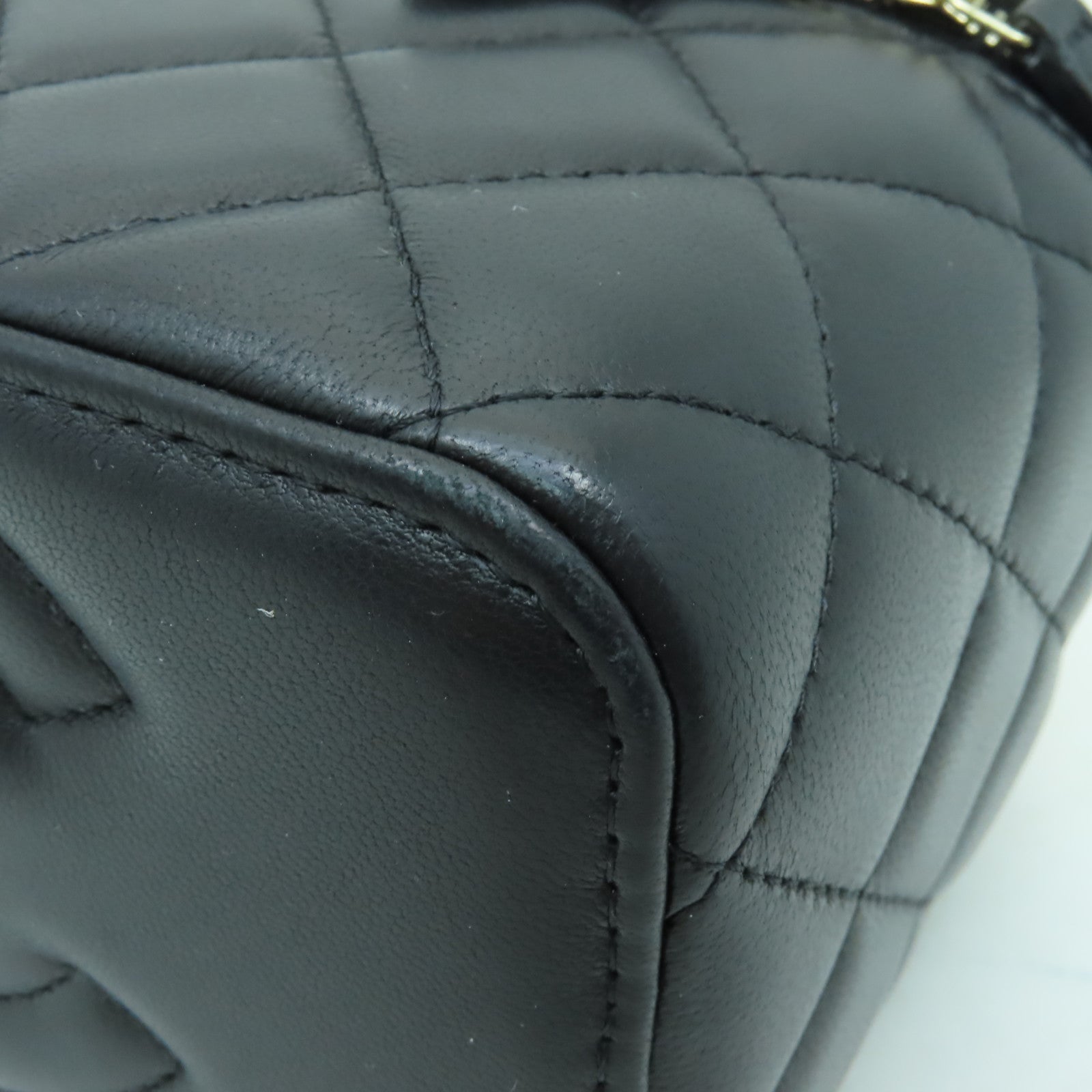 CHANEL 菱格羊皮皮革Vanity Case金扣手挽肩背兩用袋黒色