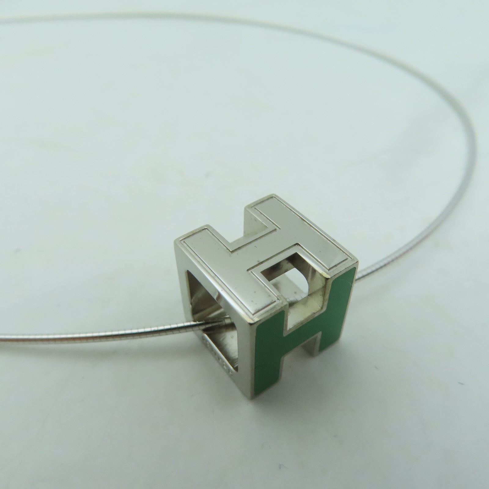 HERMES 金屬H Cube項鍊綠色/銀色