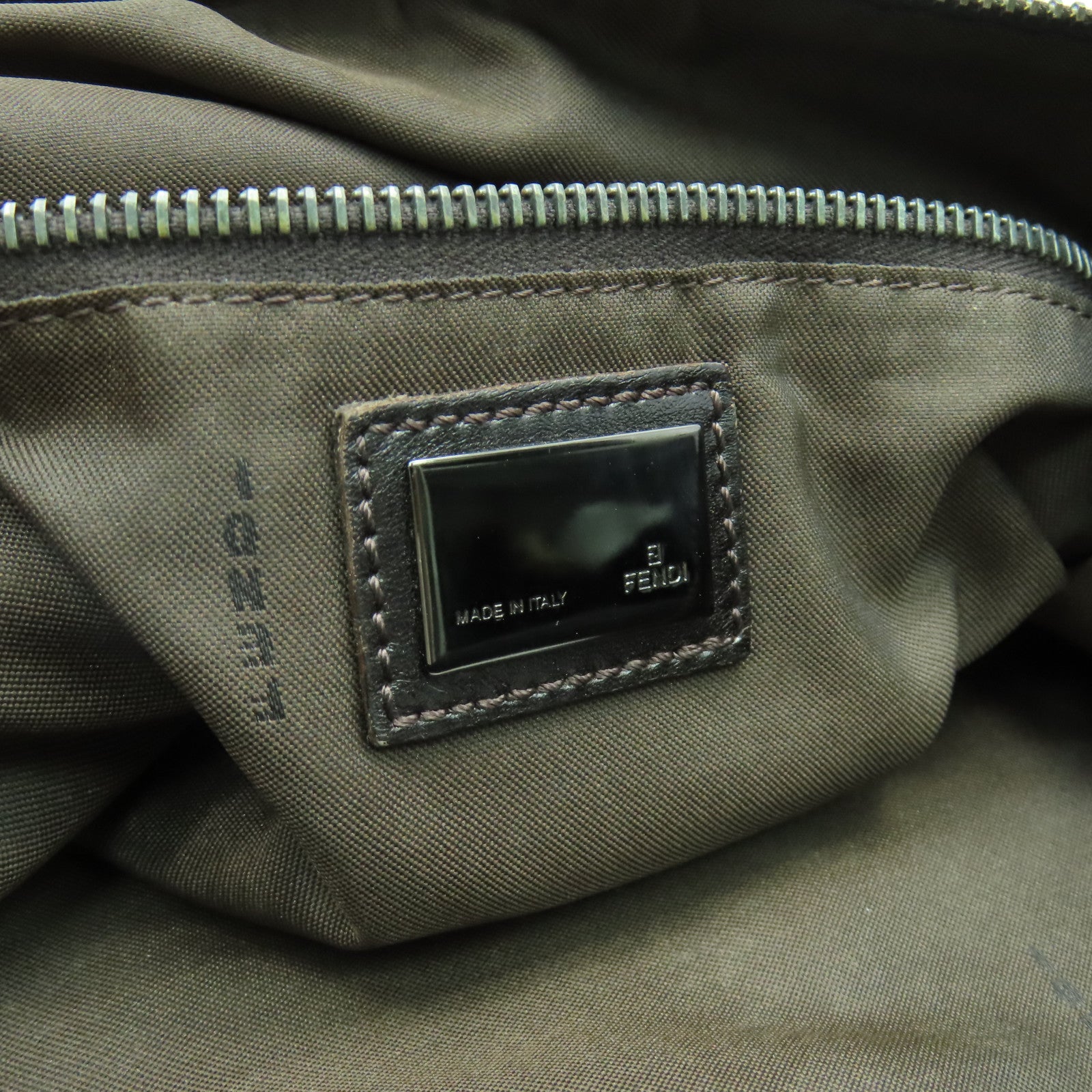 FENDI 帆布Shoulder Bag銀扣肩背袋啡色