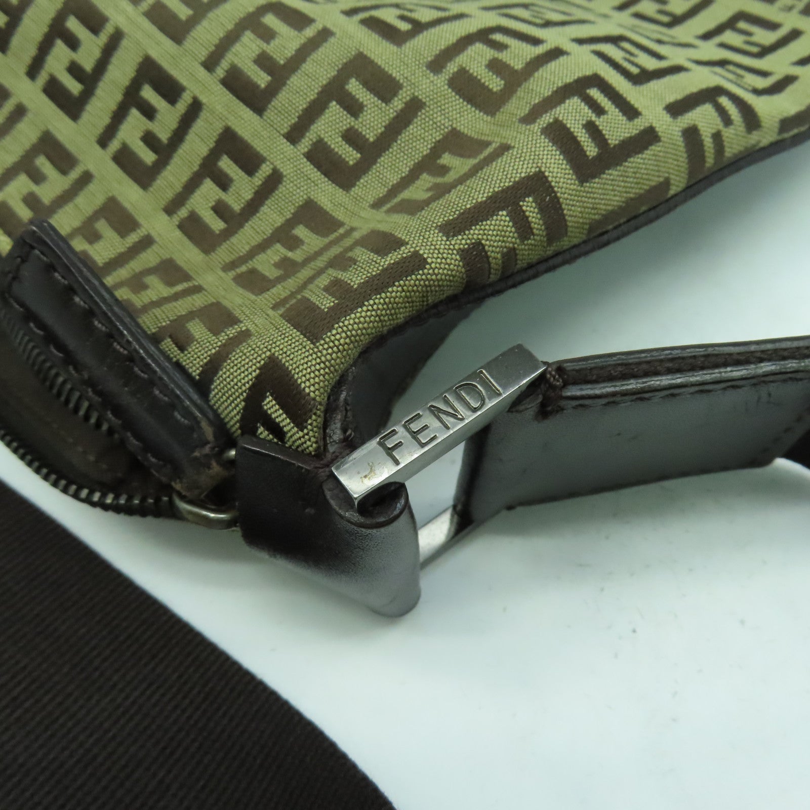 FENDI 帆布Shoulder Bag銀扣肩背袋啡色