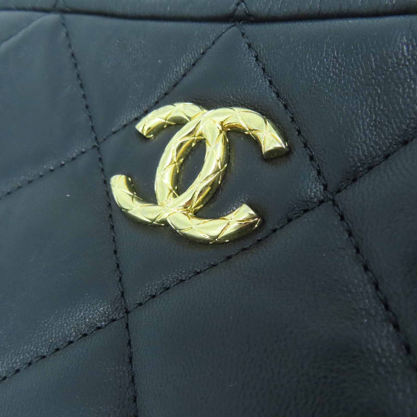 CHANEL 菱格羊皮皮革Chain Shoulder金扣鏈帶肩背袋黑色