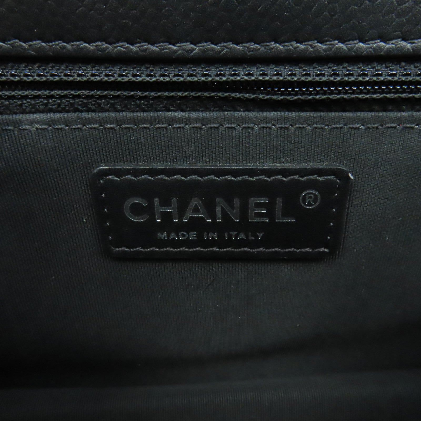 CHANEL 菱格Caviar皮革Chain Shoulder銀扣鏈帶肩背袋黑色