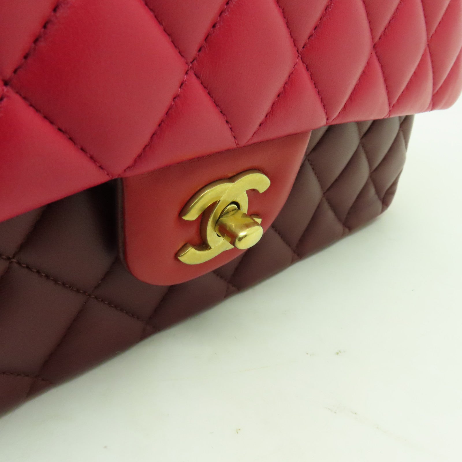 ♥CHANEL♥ロゴ キルティング　新品 CHANEL 漆皮皮革Boy 25金扣鏈帶肩背袋– Brand Off Hong Kong