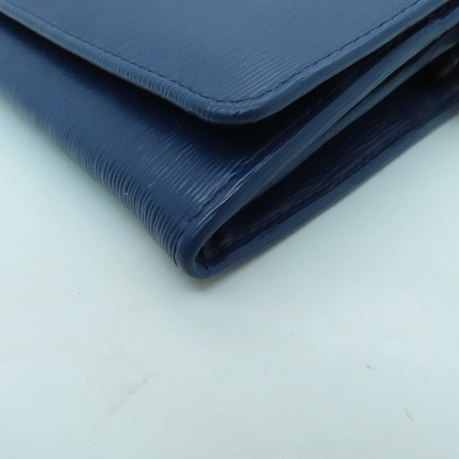 PRADA Saffiano皮革Wallet On Chain金扣鏈帶肩背袋藍色
