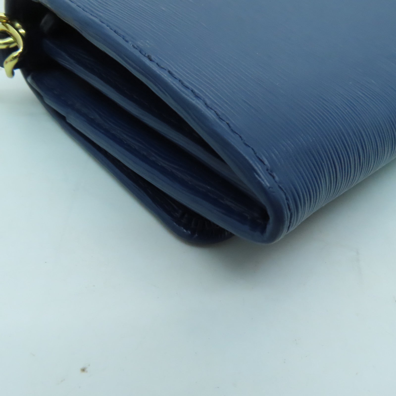PRADA Saffiano皮革Wallet On Chain金扣鏈帶肩背袋藍色
