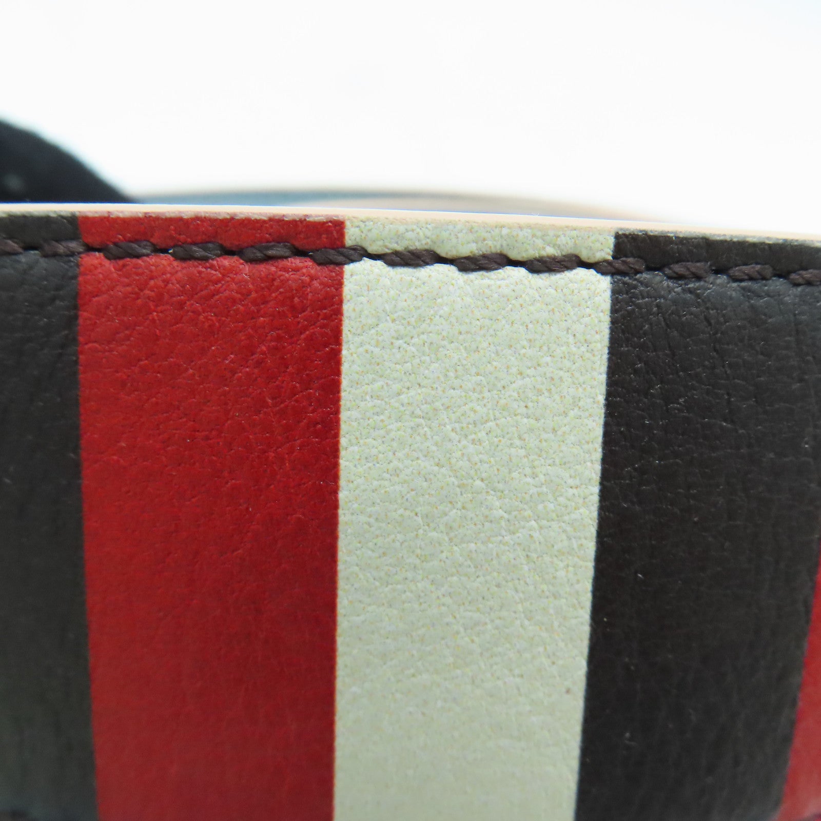 FENDI [sharp discount] cowhide leather Strap shoulder strap red white black