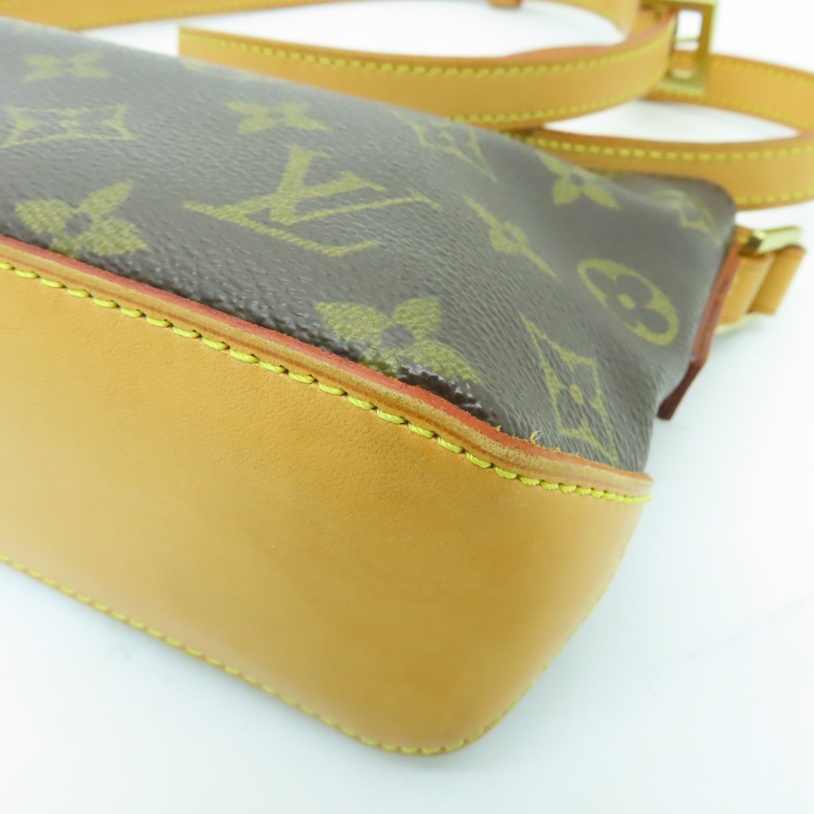 LOUIS VUITTON Monogram Trotteur金扣肩背袋啡色