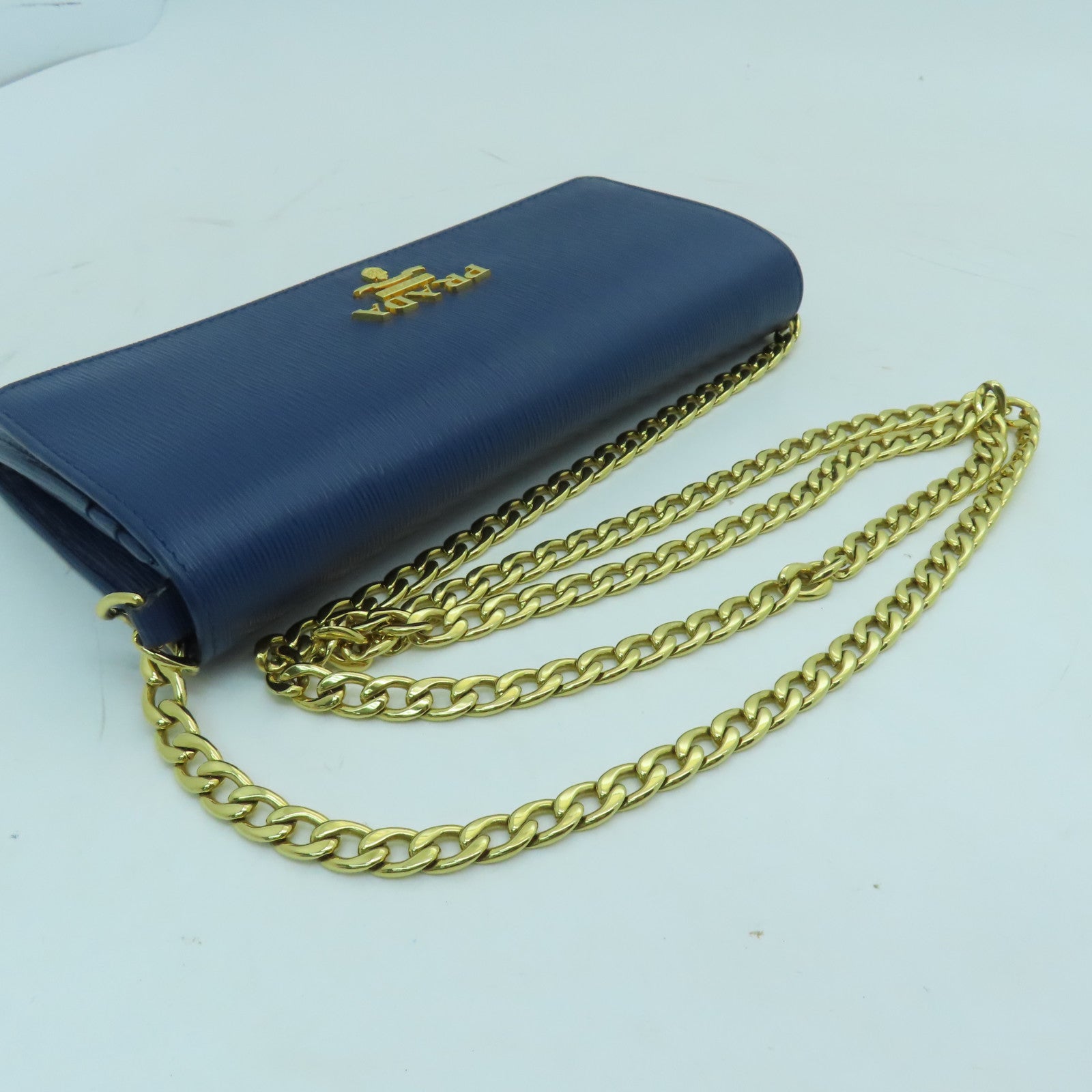 PRADA Saffiano皮革Wallet On Chain金扣鏈帶肩背袋藍色