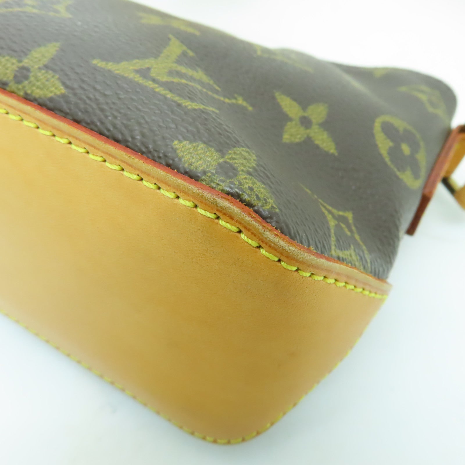 LOUIS VUITTON Monogram Trotteur金扣肩背袋啡色