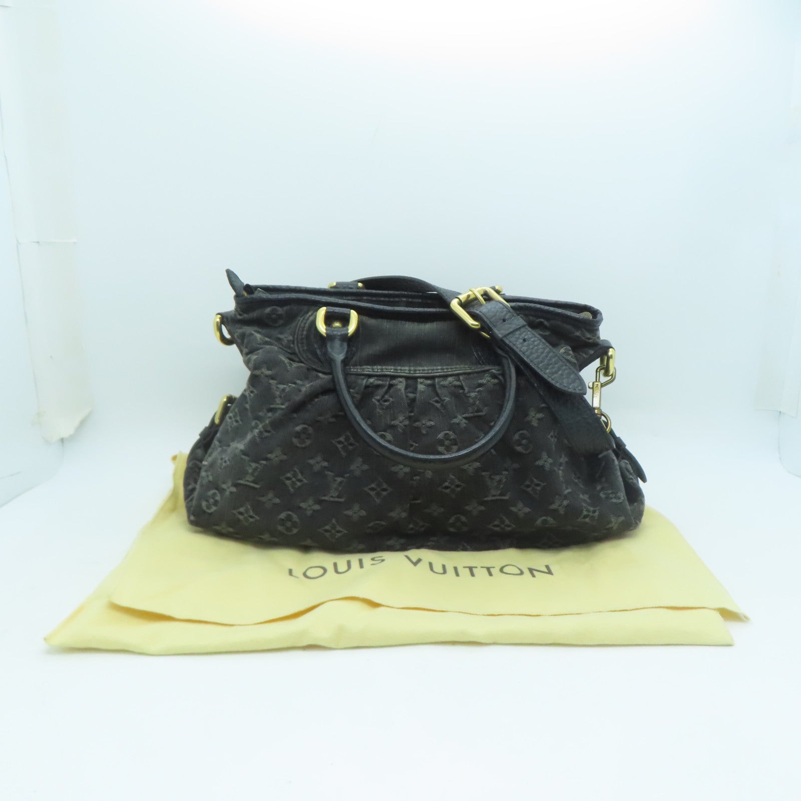 LOUIS VUITTON Monogram Denim Neo Cabby Gm金扣肩背袋黑色