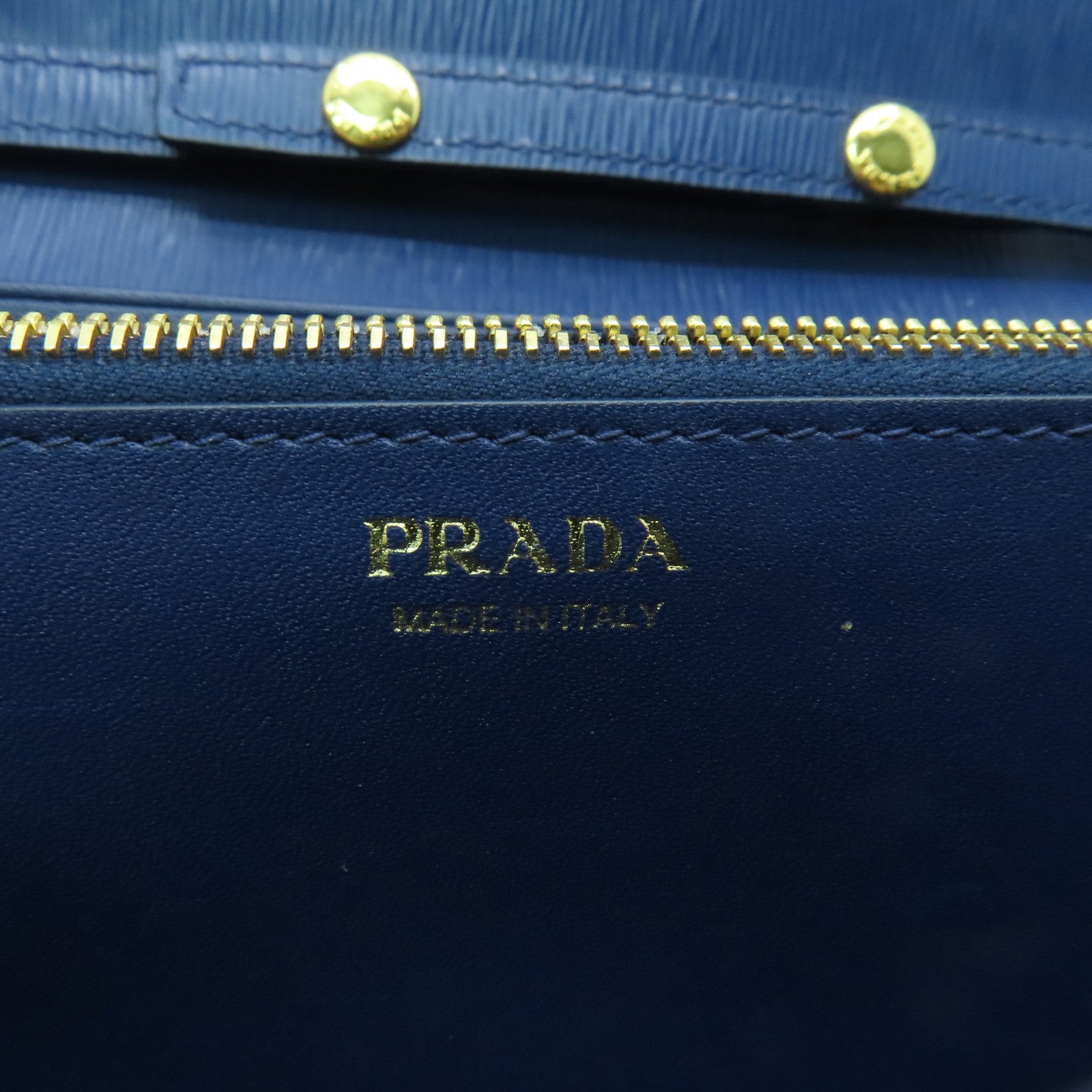 PRADA Saffiano皮革Wallet On Chain金扣鏈帶肩背袋藍色